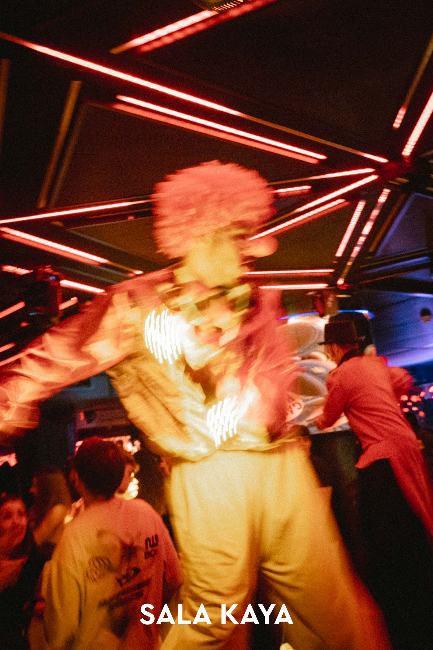 foto de público de LA NO FIESTA DE ANIVERSARIO