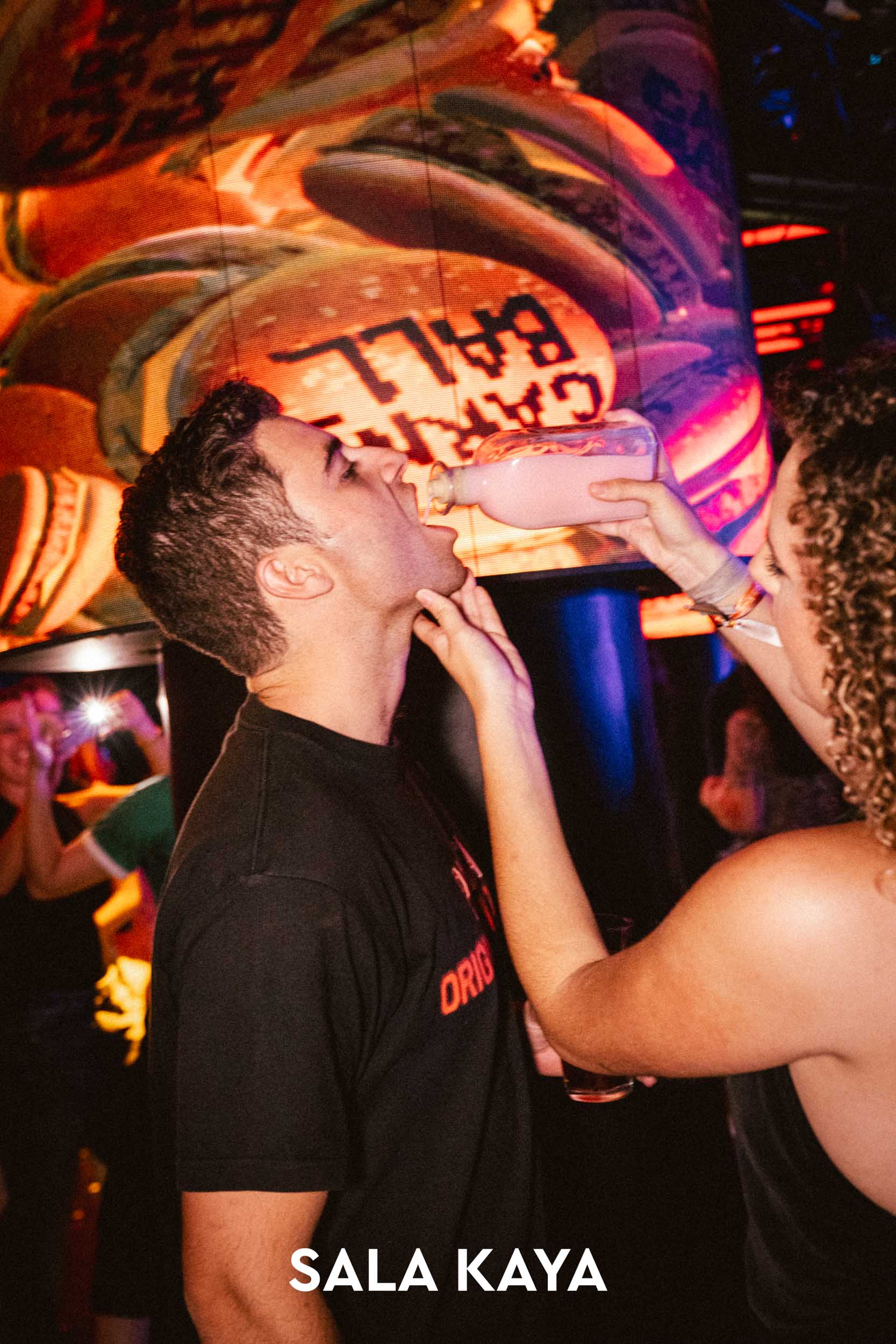 foto de público de LA NO FIESTA DE ANIVERSARIO