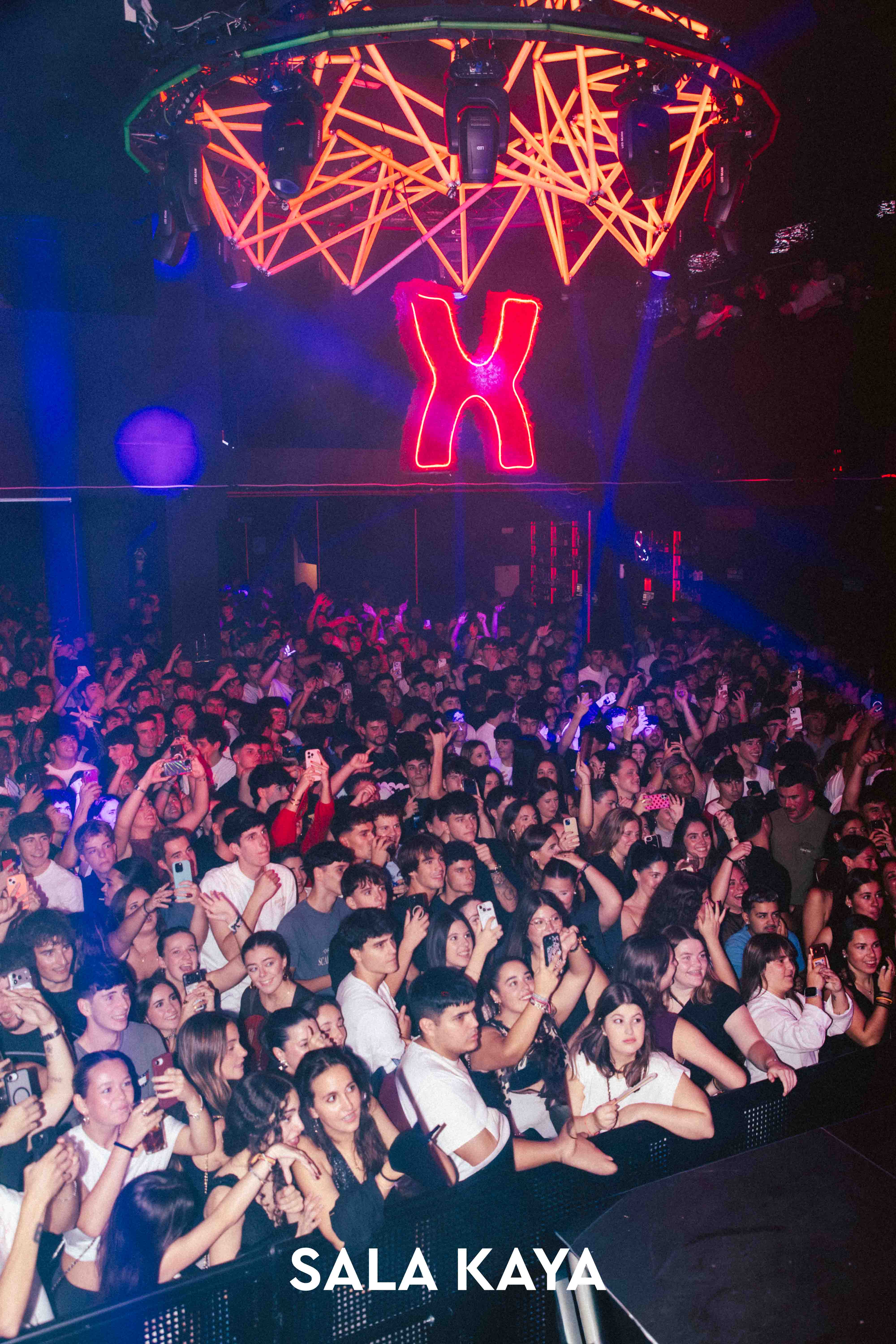 foto de público de FIESTA EQUIS