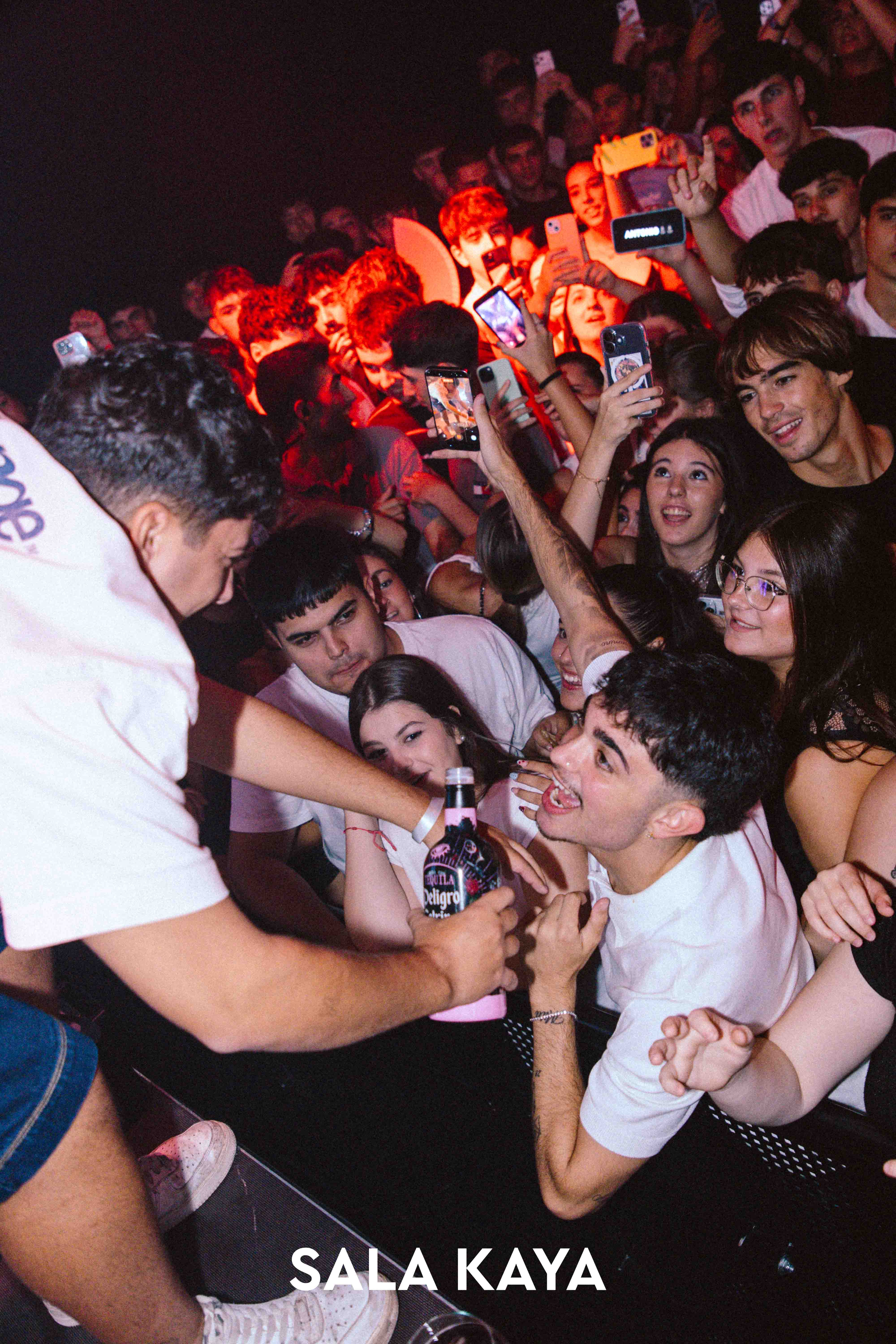 foto de público de FIESTA EQUIS