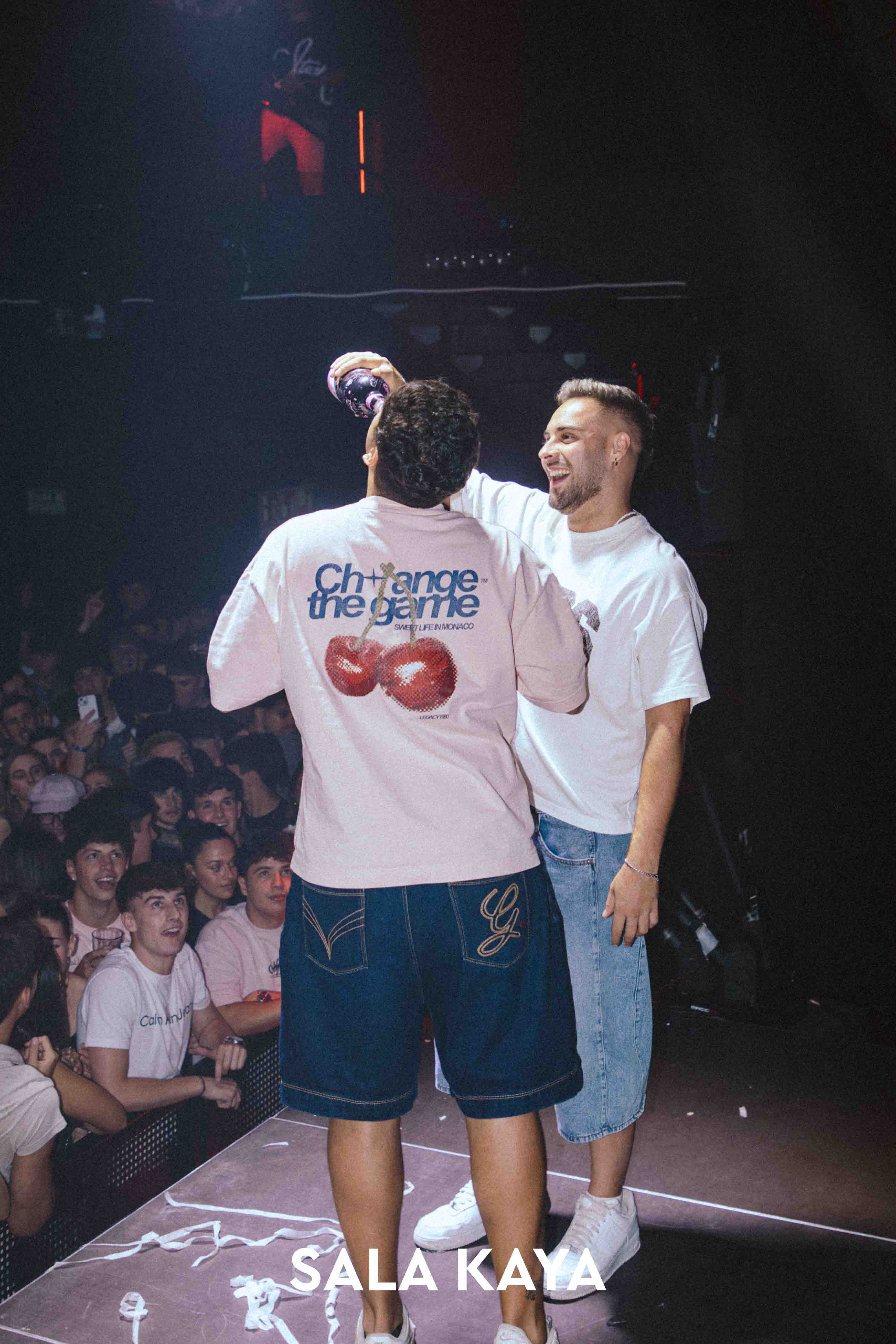 foto de público de FIESTA EQUIS