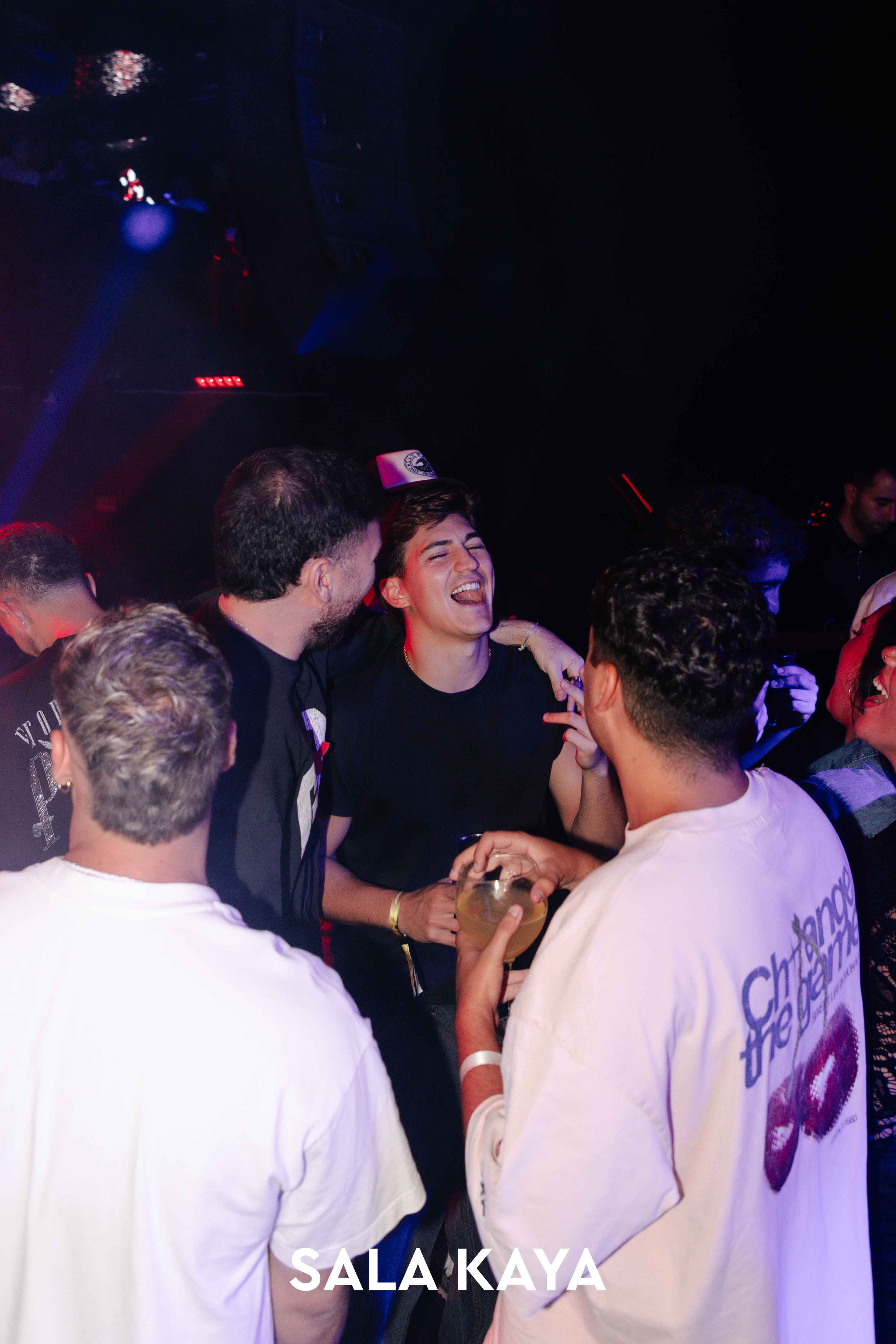foto de público de FIESTA EQUIS