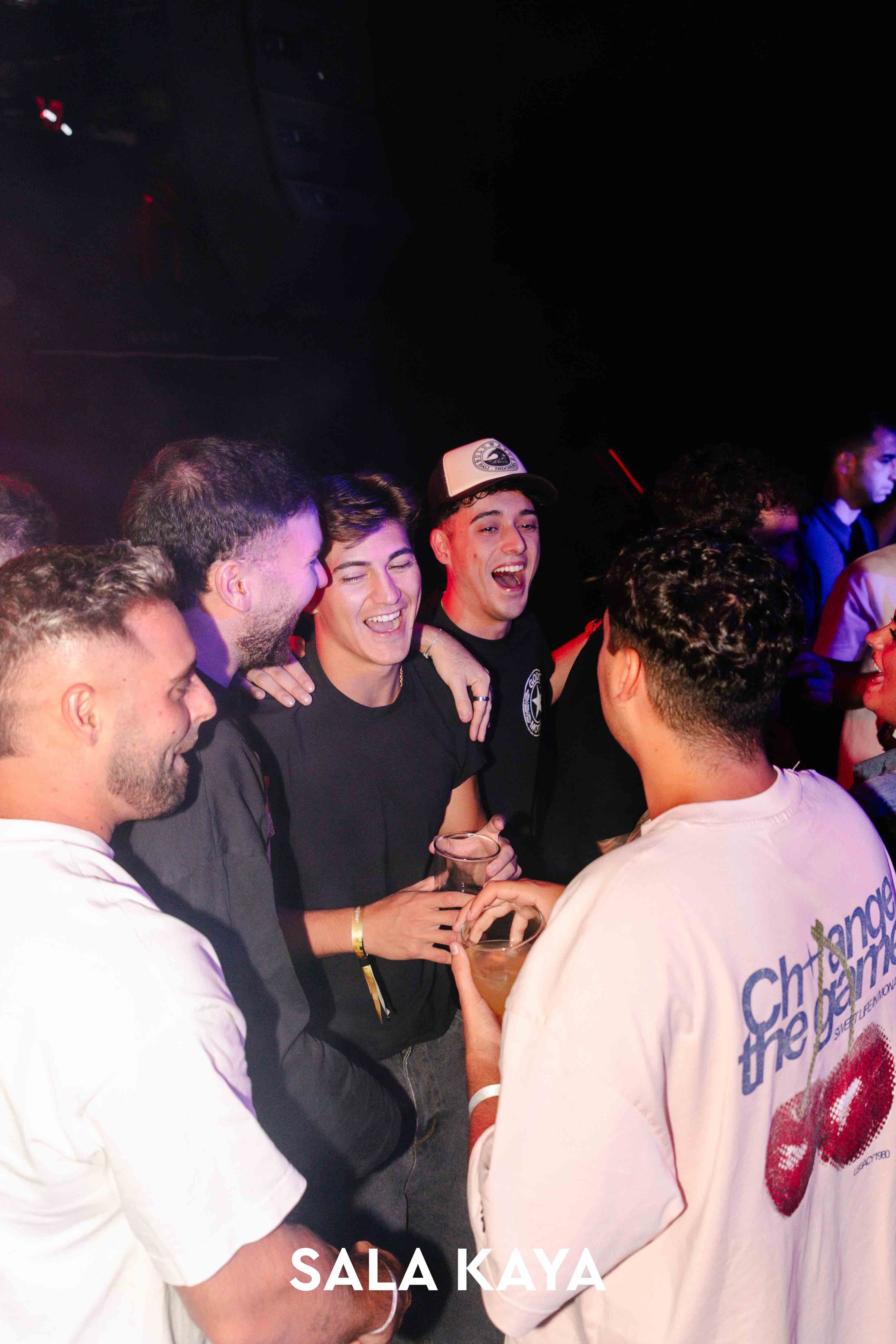 foto de público de FIESTA EQUIS