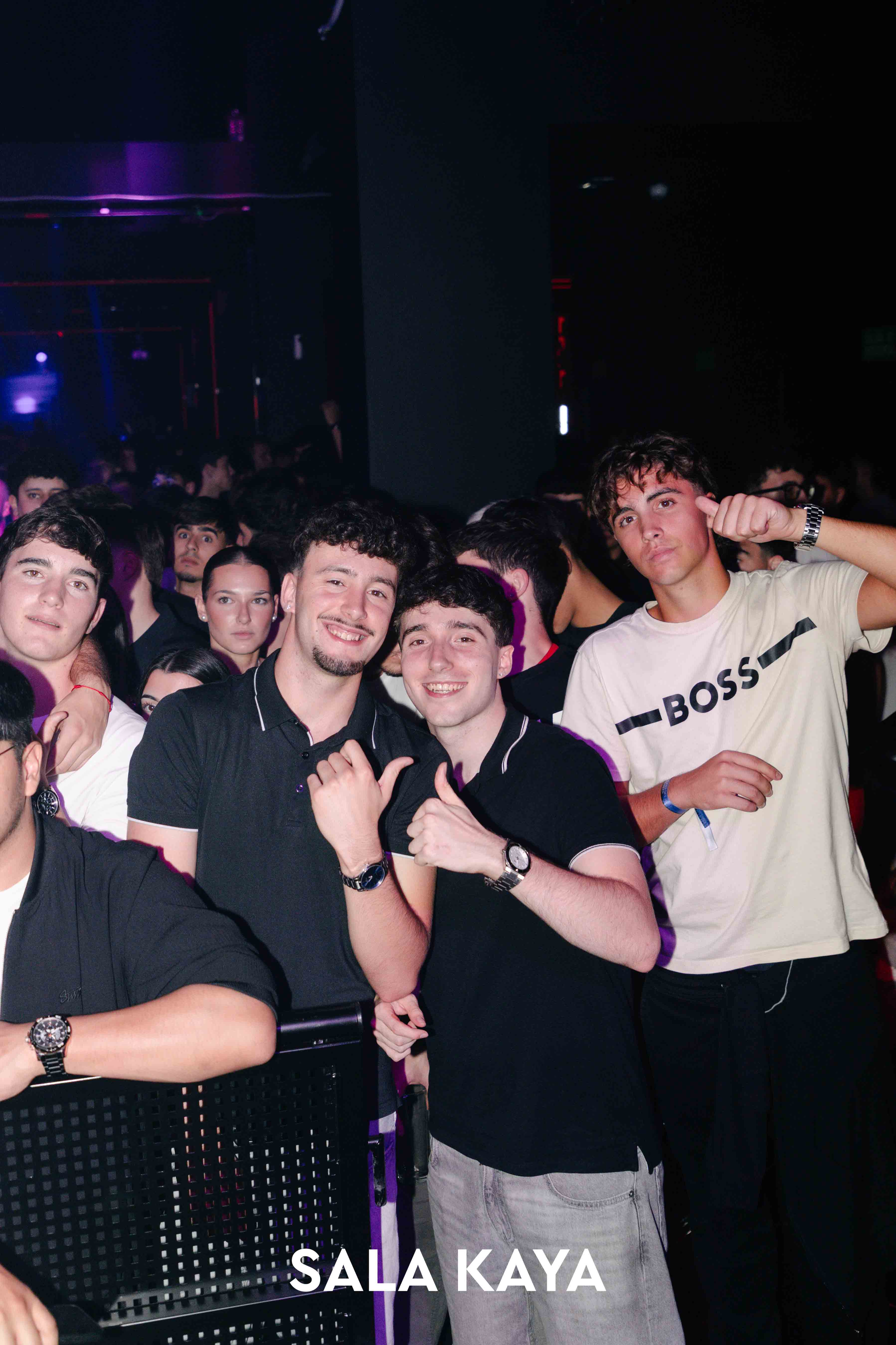 foto de público de FIESTA EQUIS