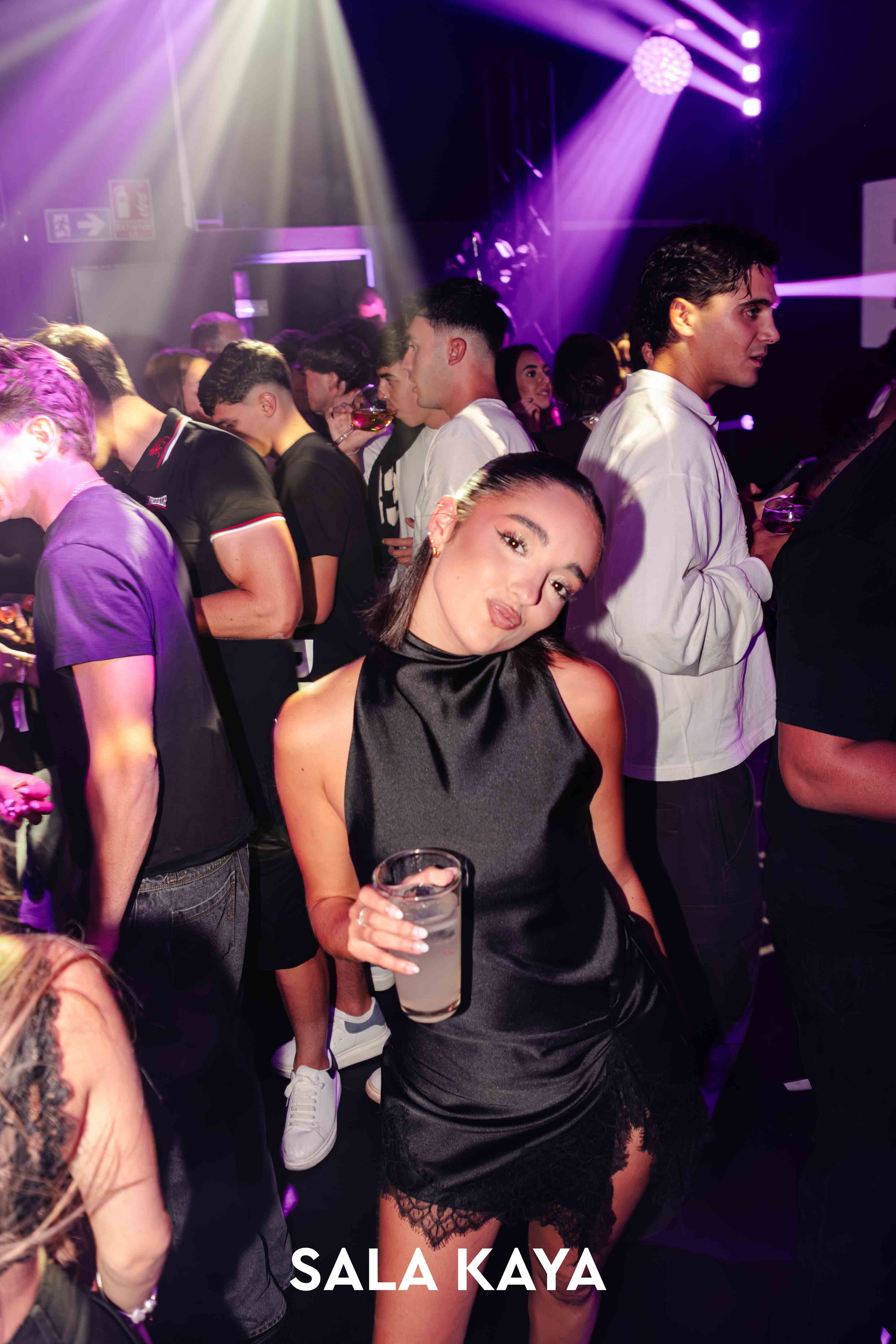 foto de público de FIESTA EQUIS