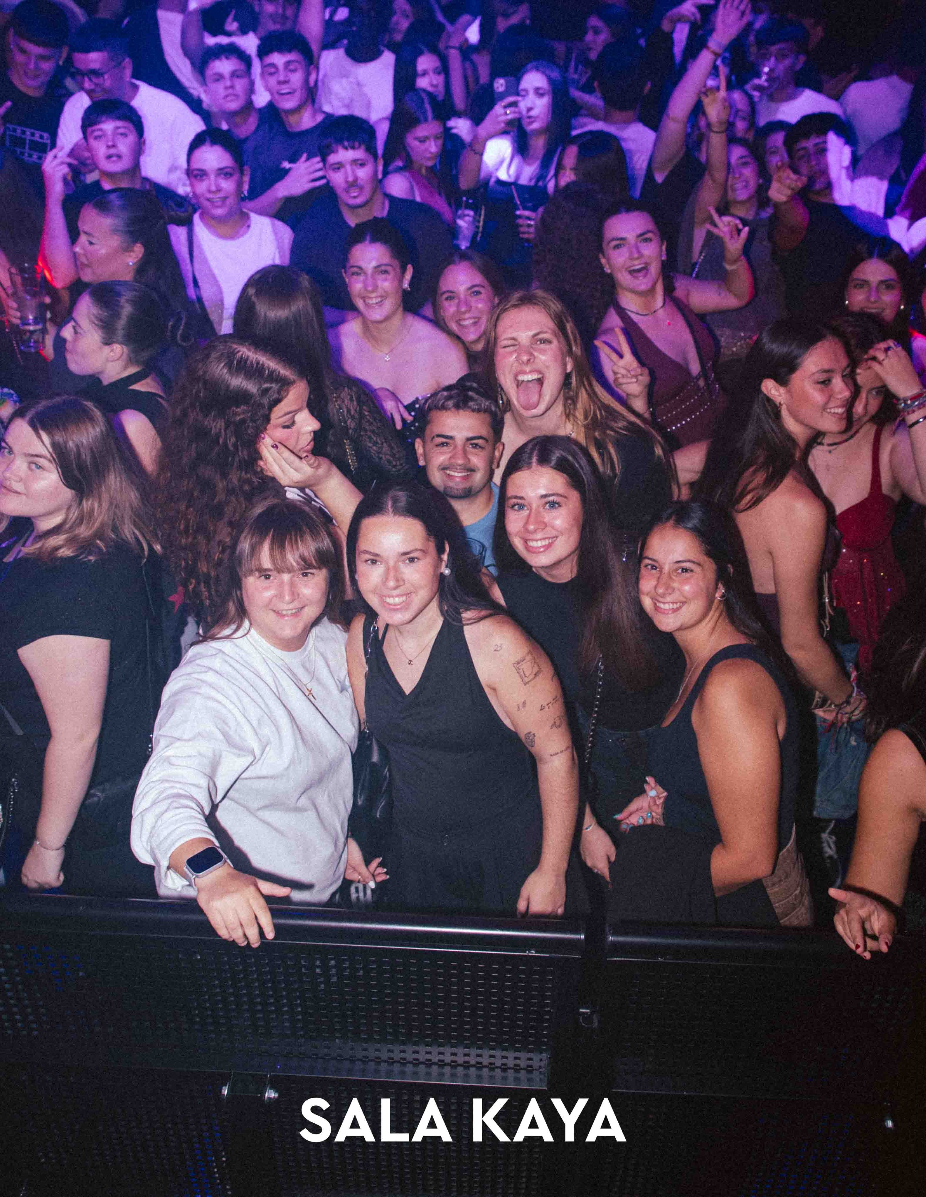 foto de público de FIESTA EQUIS