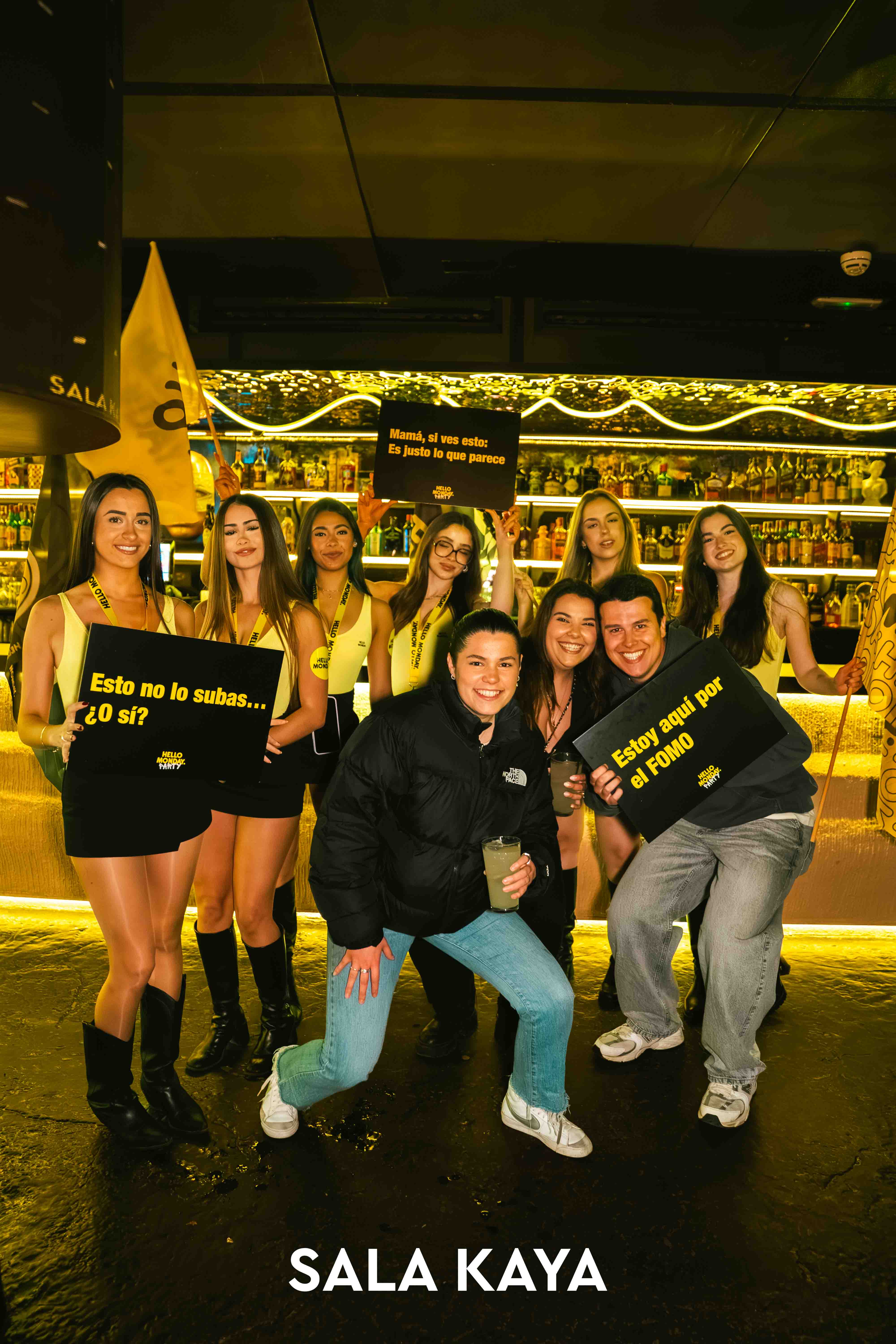 foto de público de HELLO MONDAY