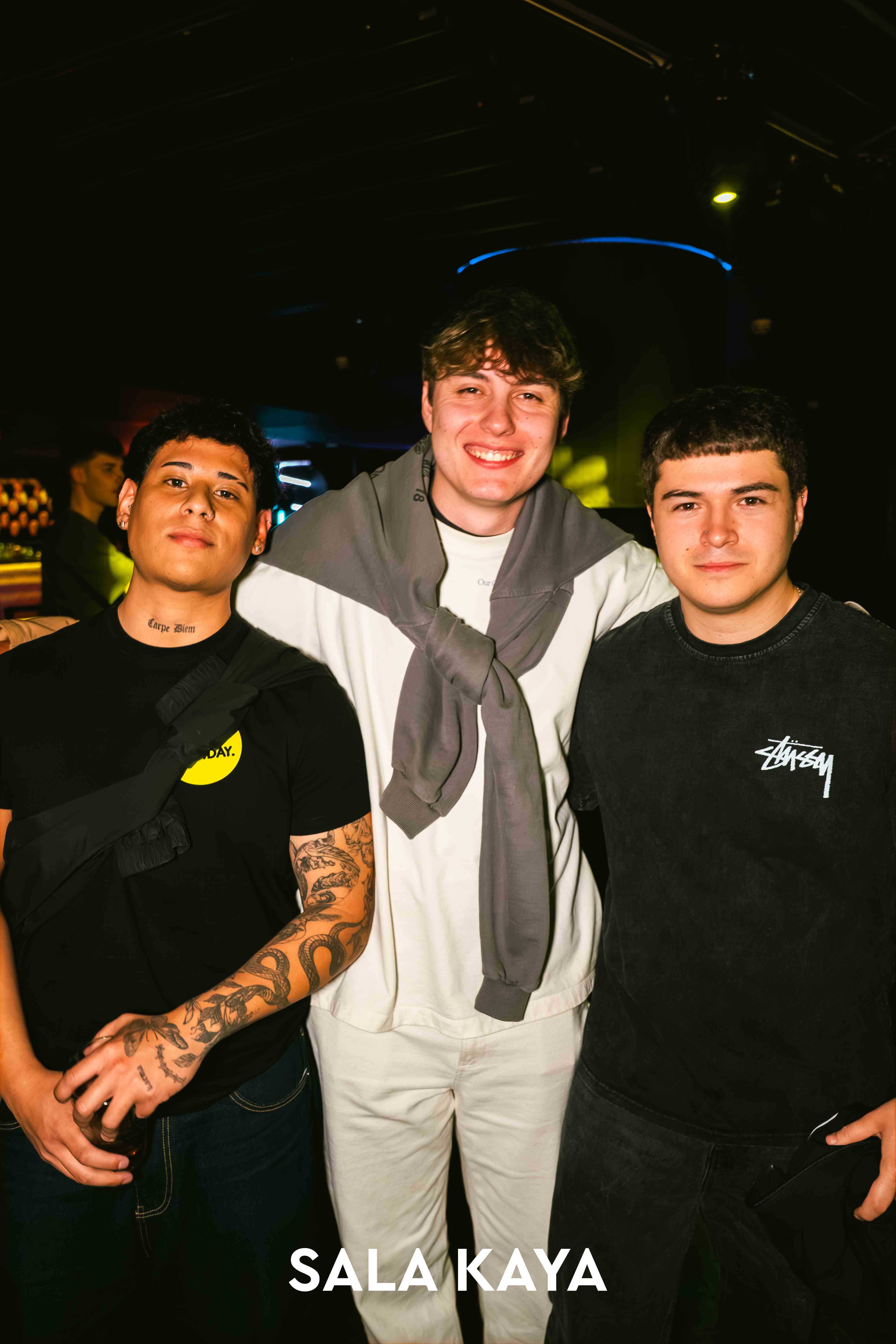 foto de público de HELLO MONDAY