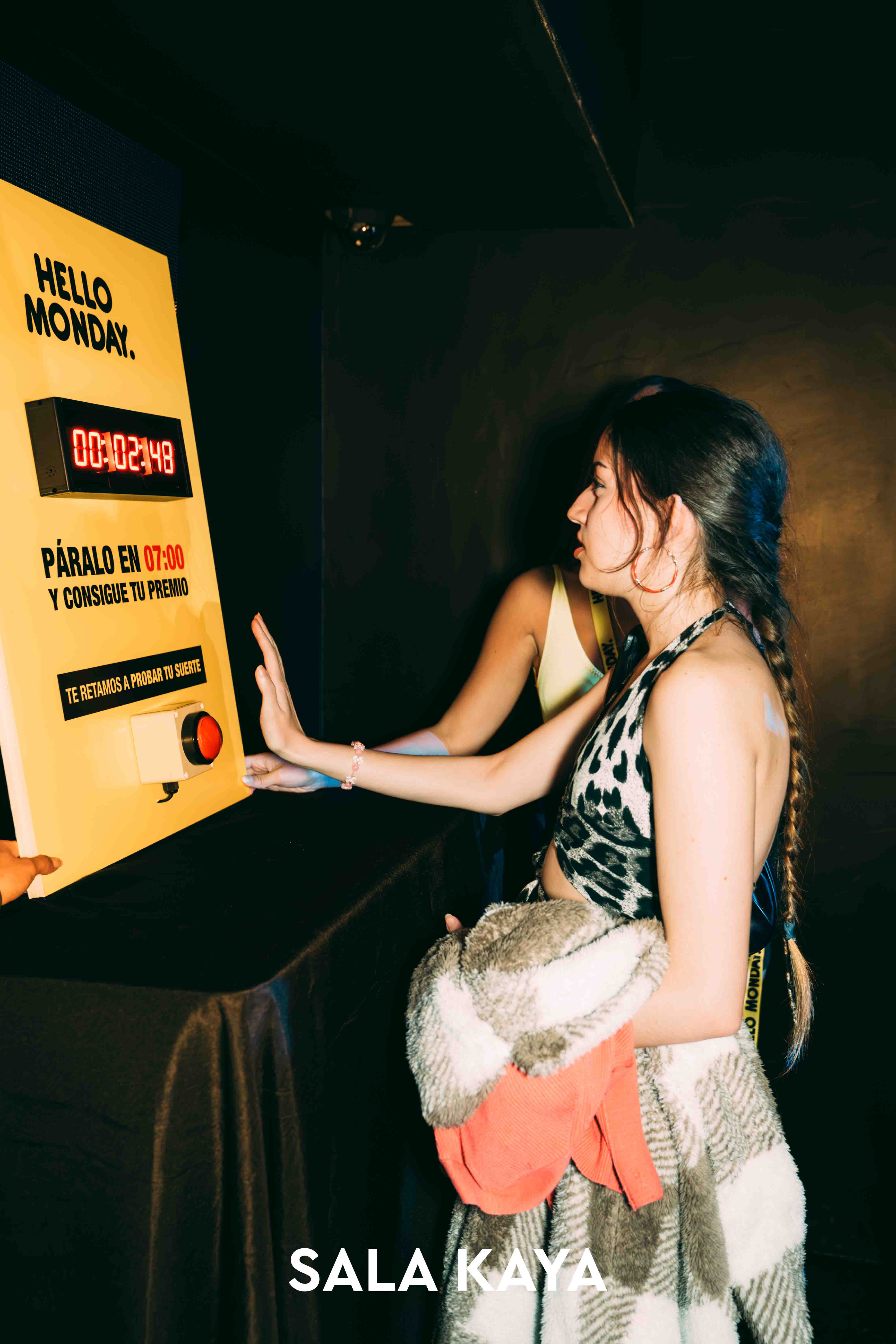 foto de público de HELLO MONDAY