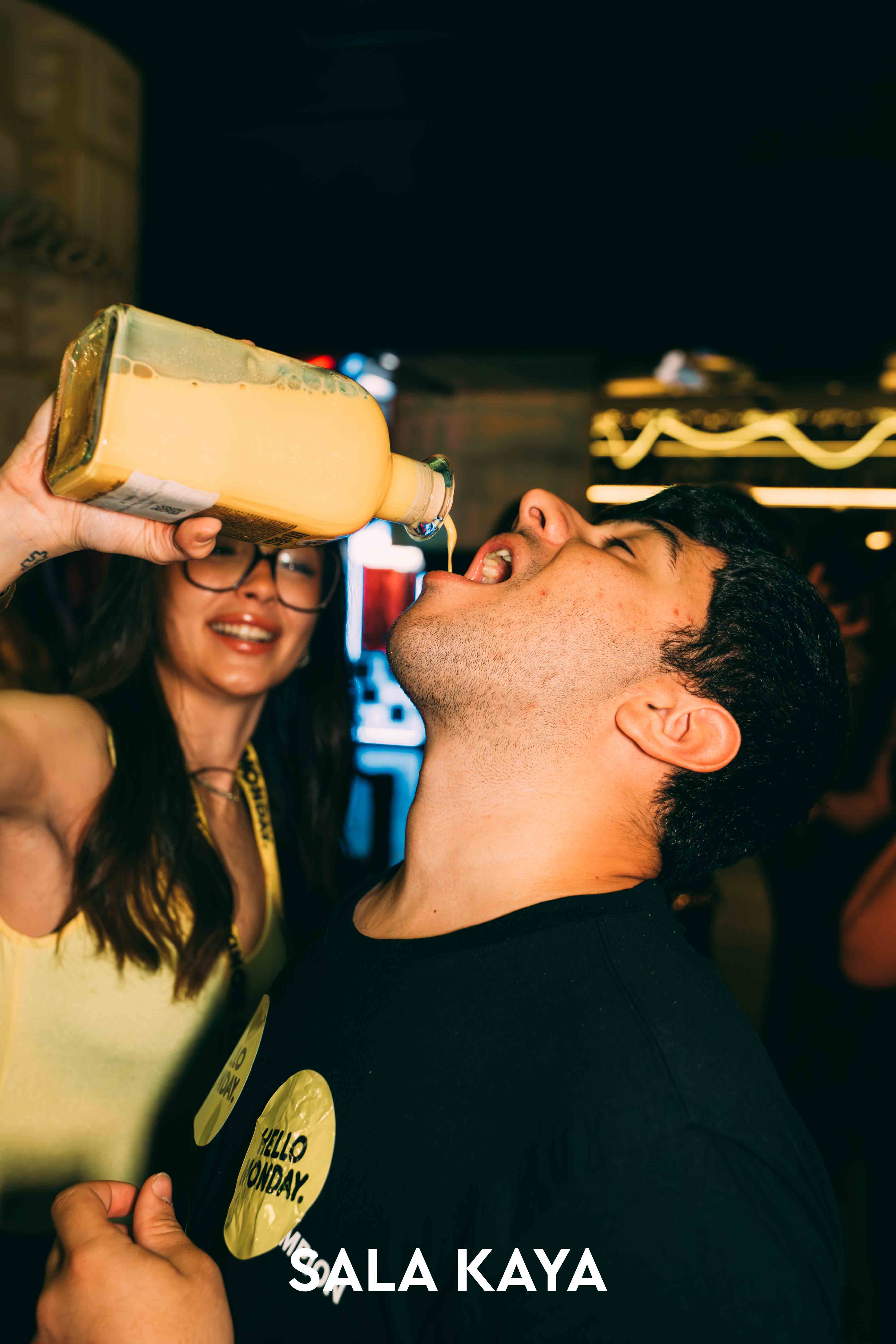 foto de público de HELLO MONDAY