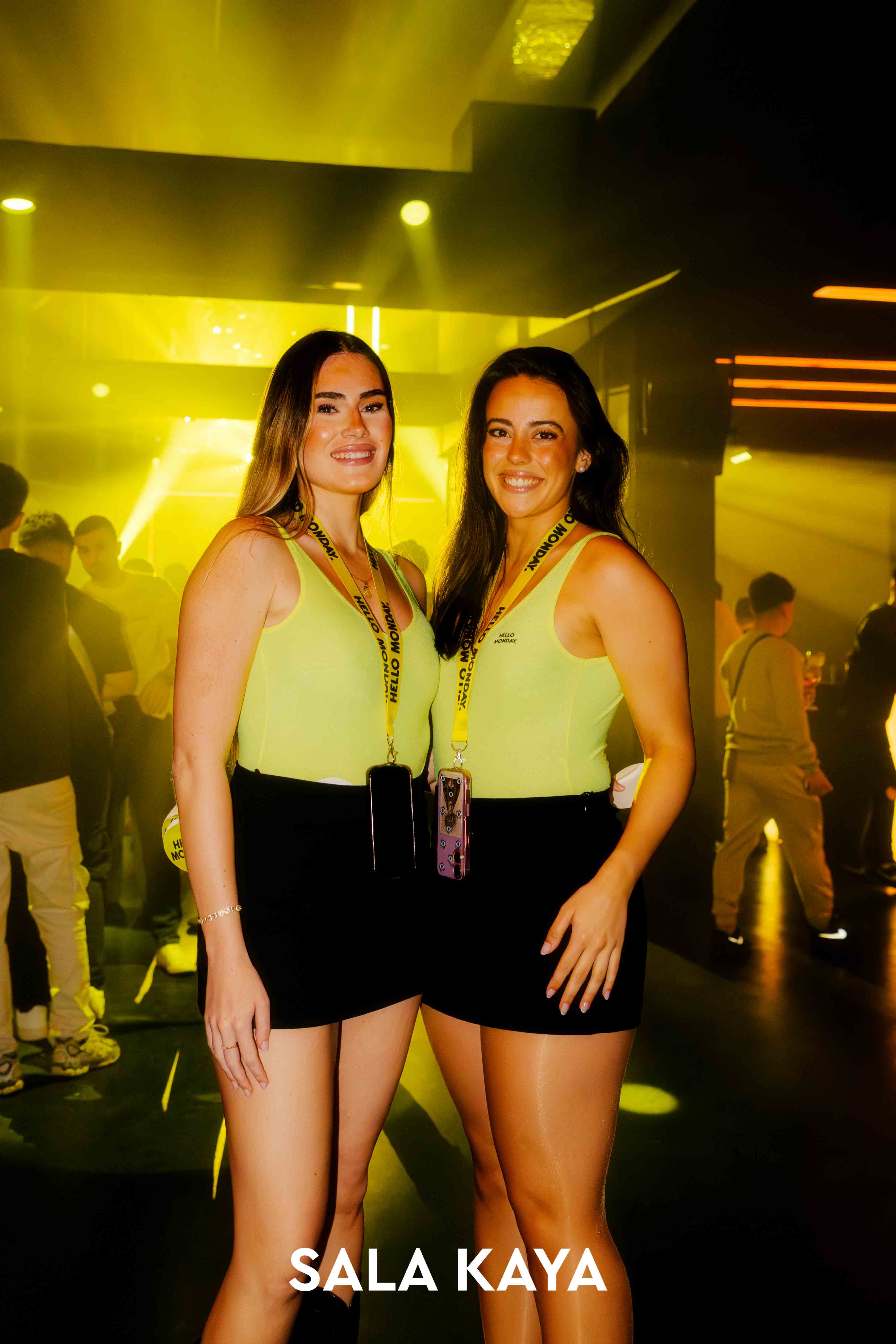 foto de público de HELLO MONDAY