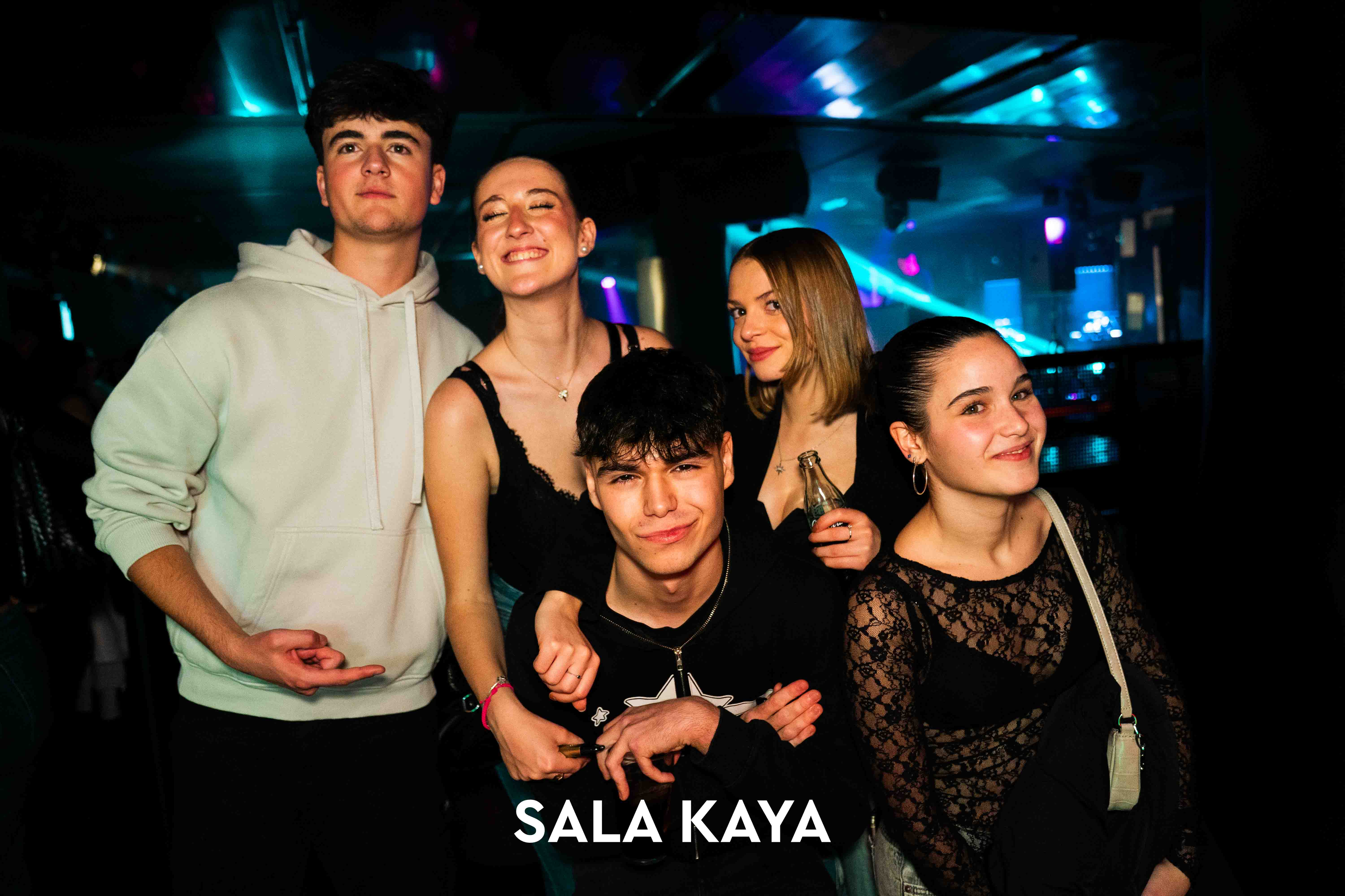 foto de público de HENRY MENDEZ