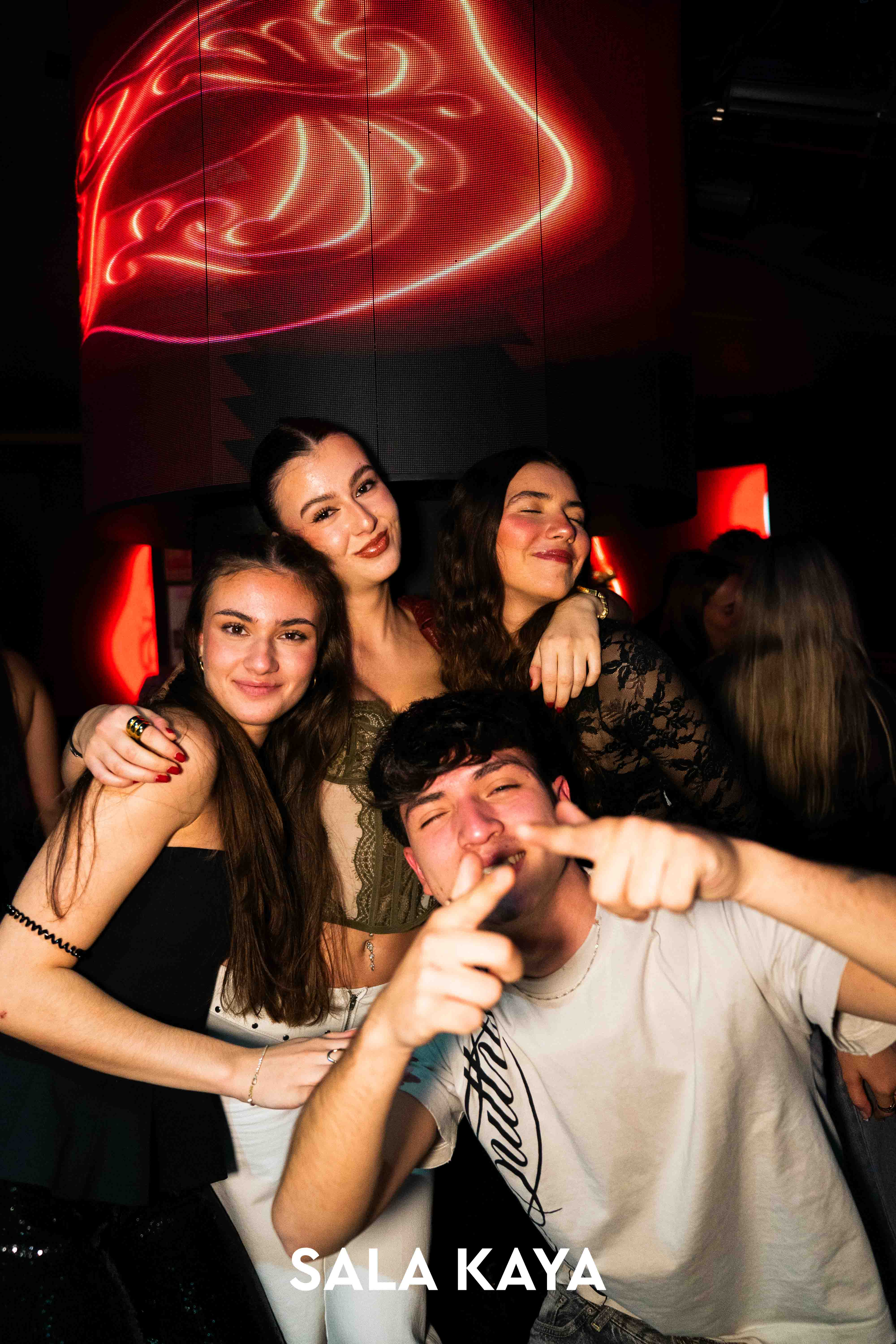 foto de público de HENRY MENDEZ