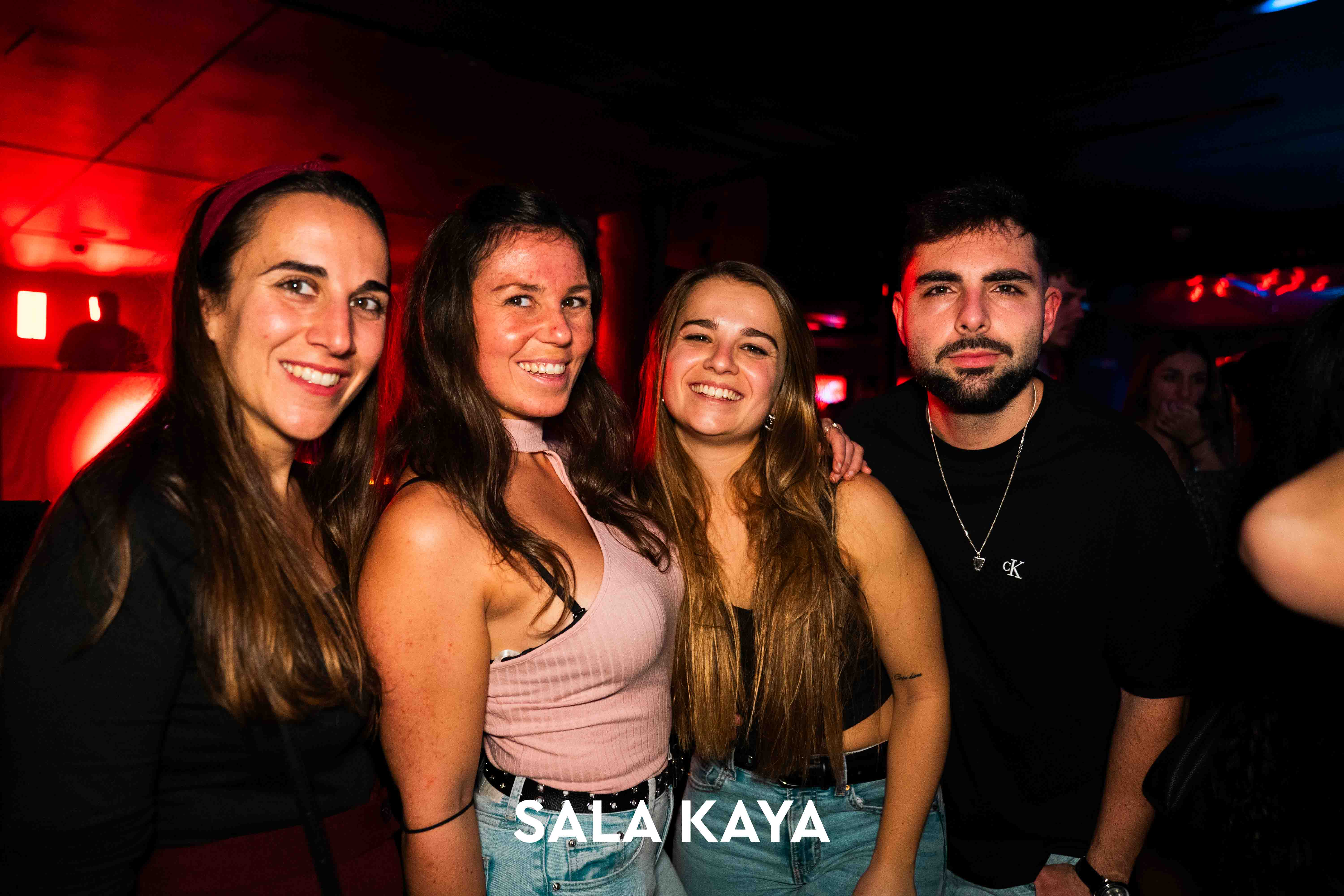 foto de público de HENRY MENDEZ