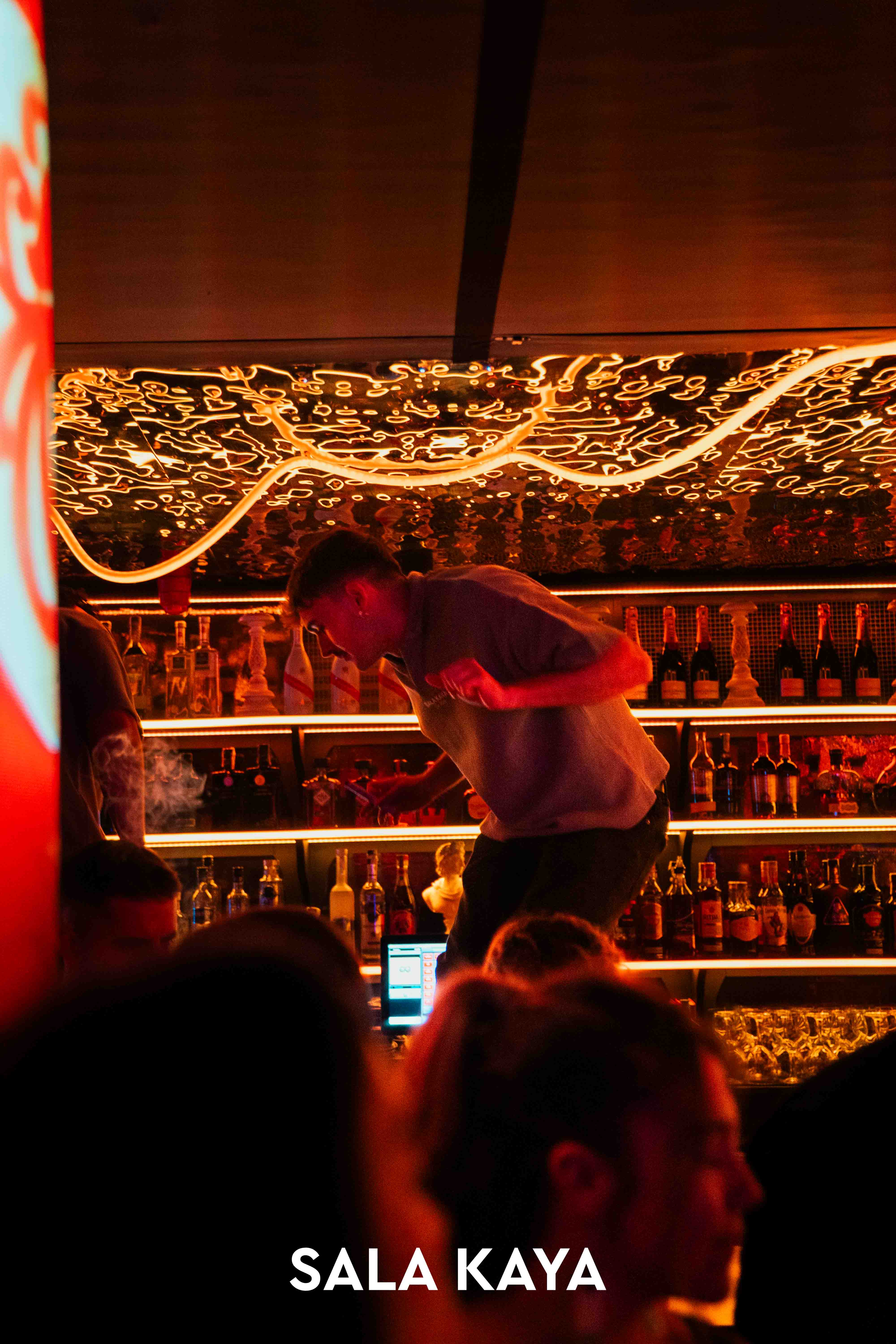 foto de público de HENRY MENDEZ