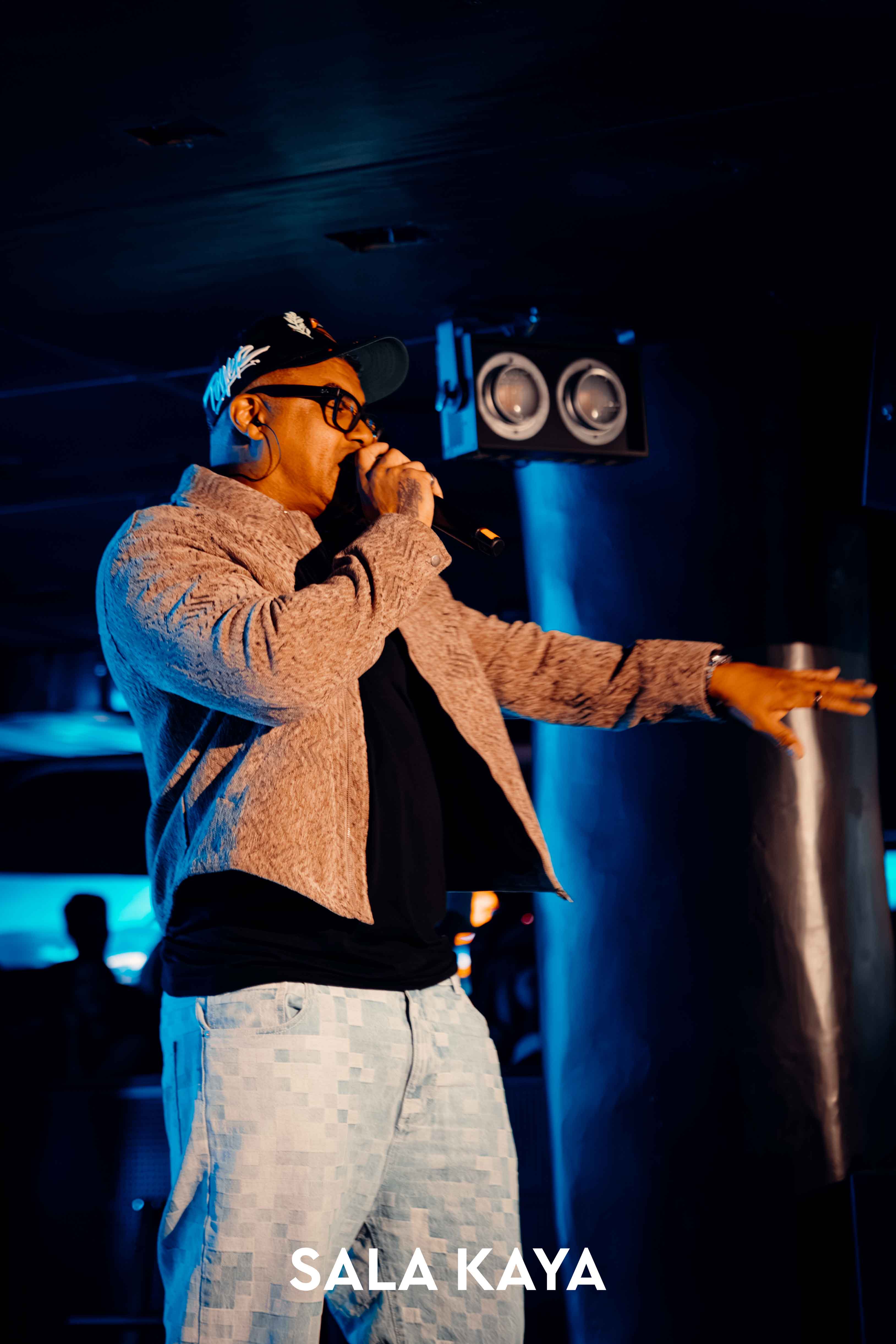 foto de público de HENRY MENDEZ