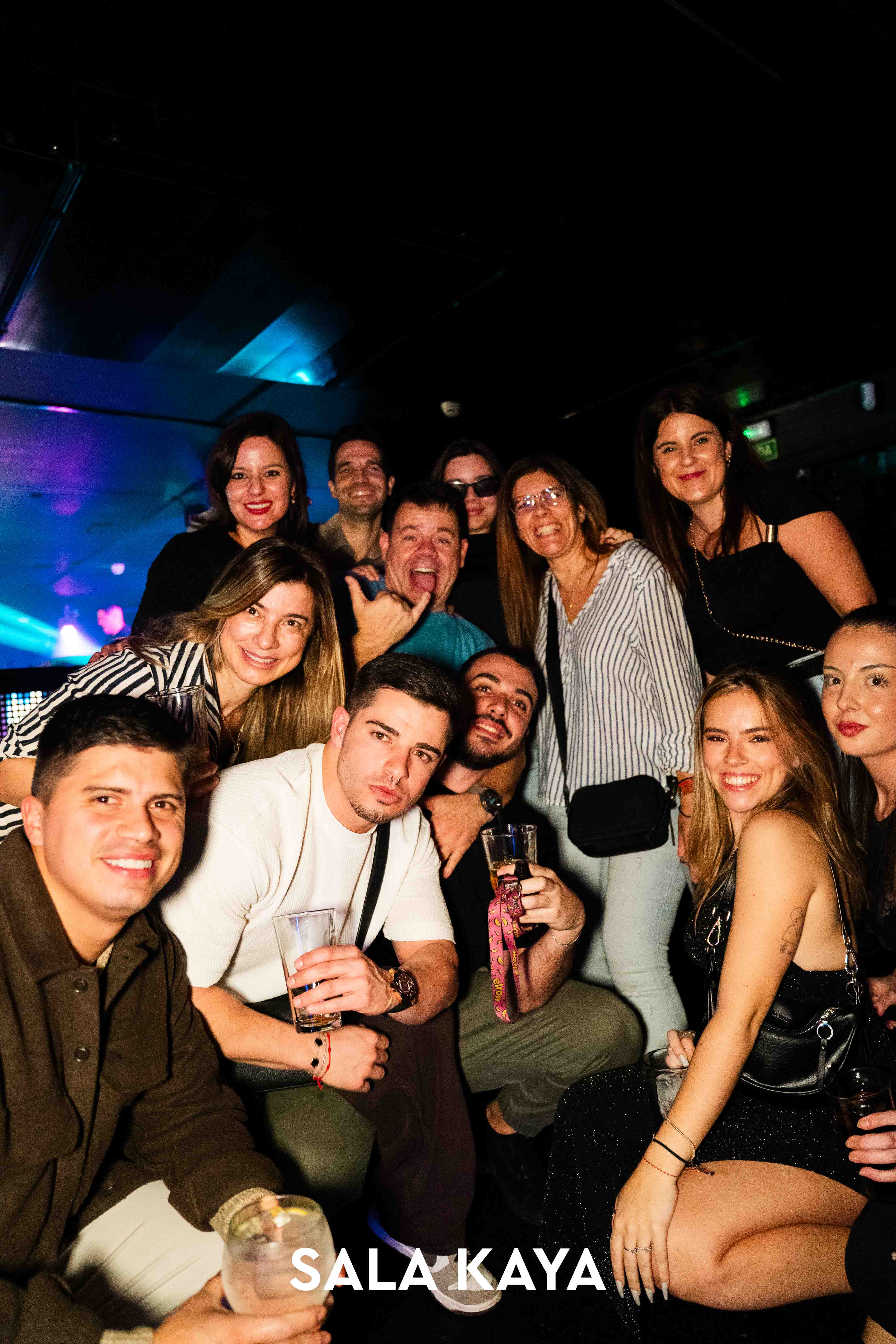 foto de público de HENRY MENDEZ