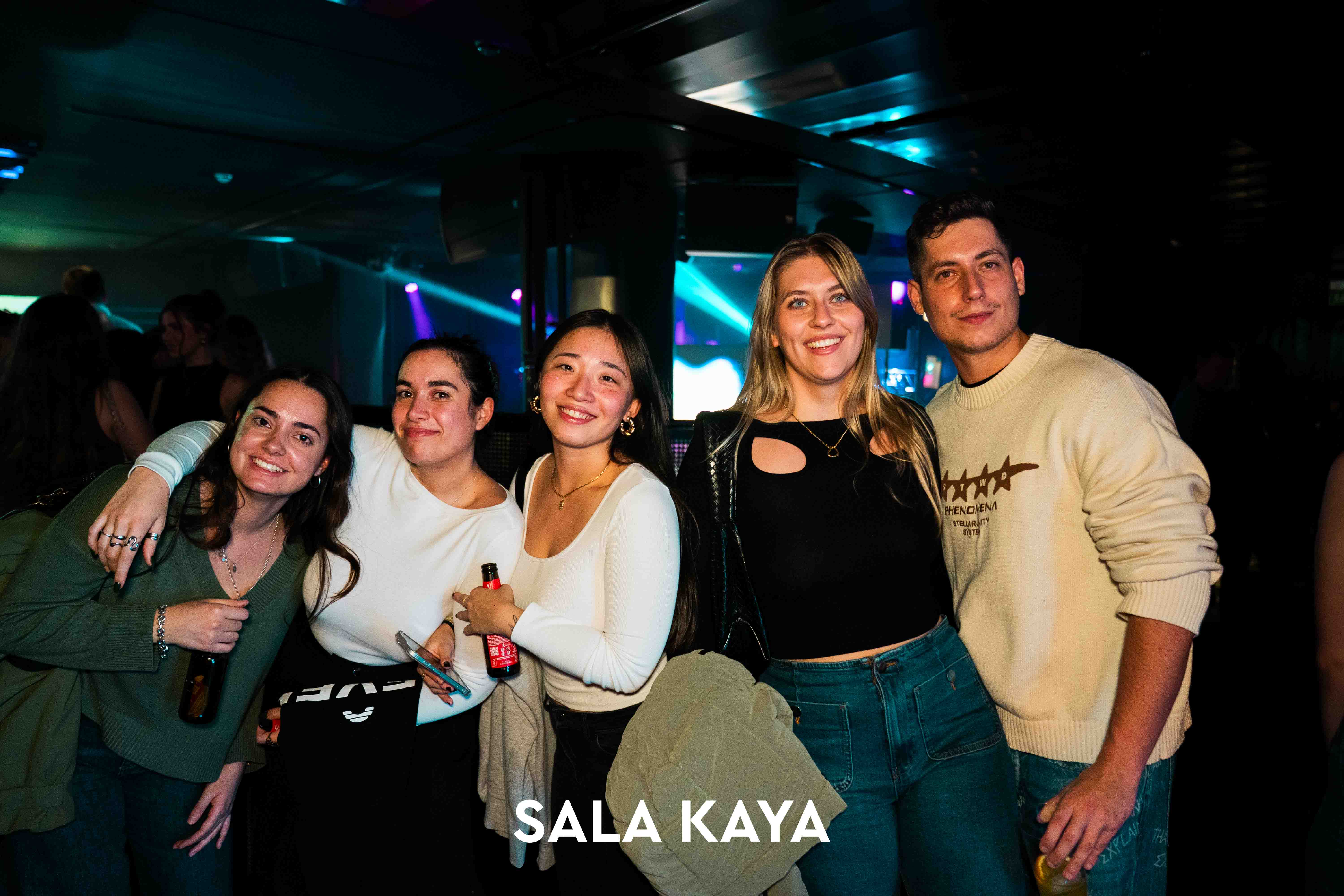 foto de público de HENRY MENDEZ