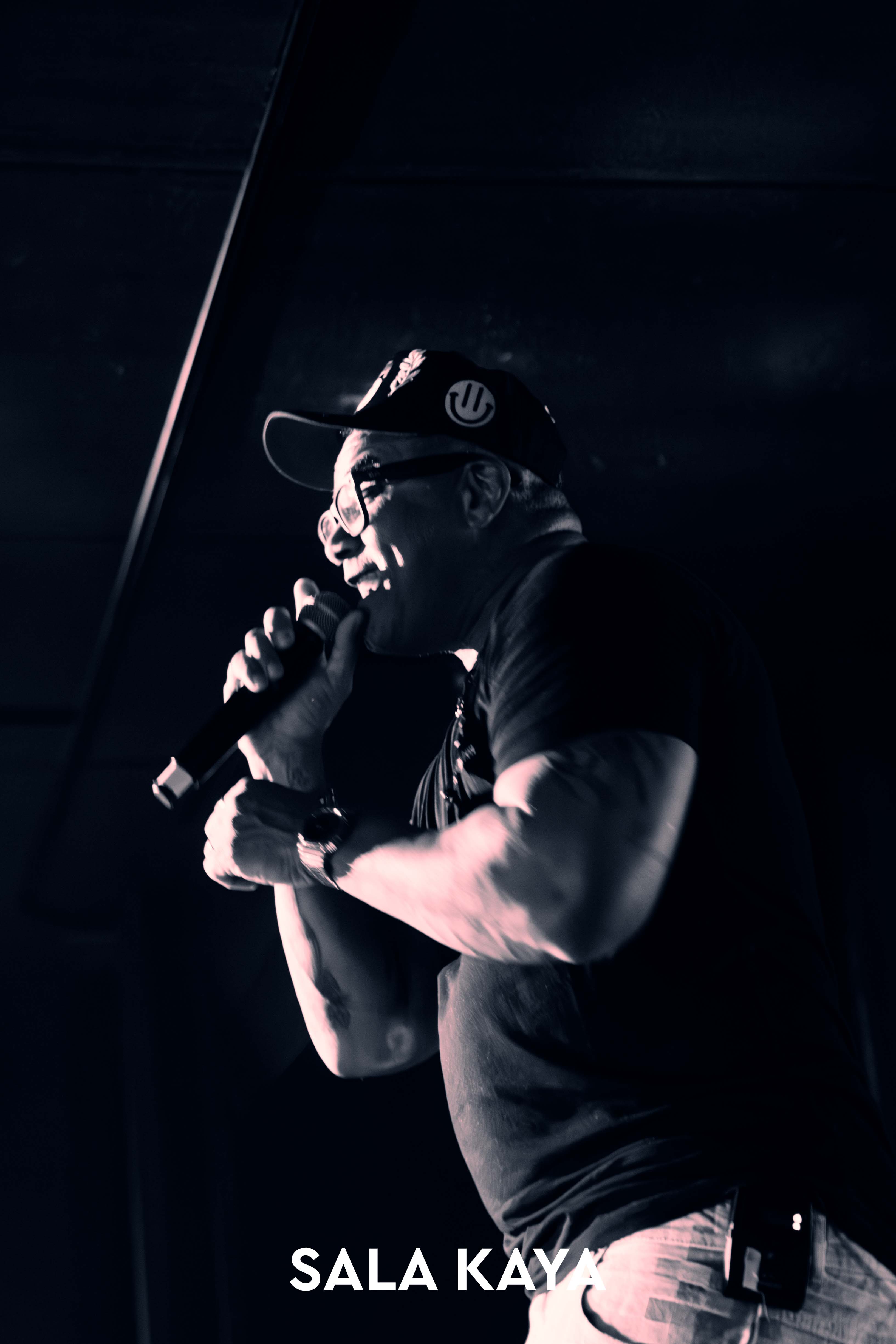 foto de público de HENRY MENDEZ