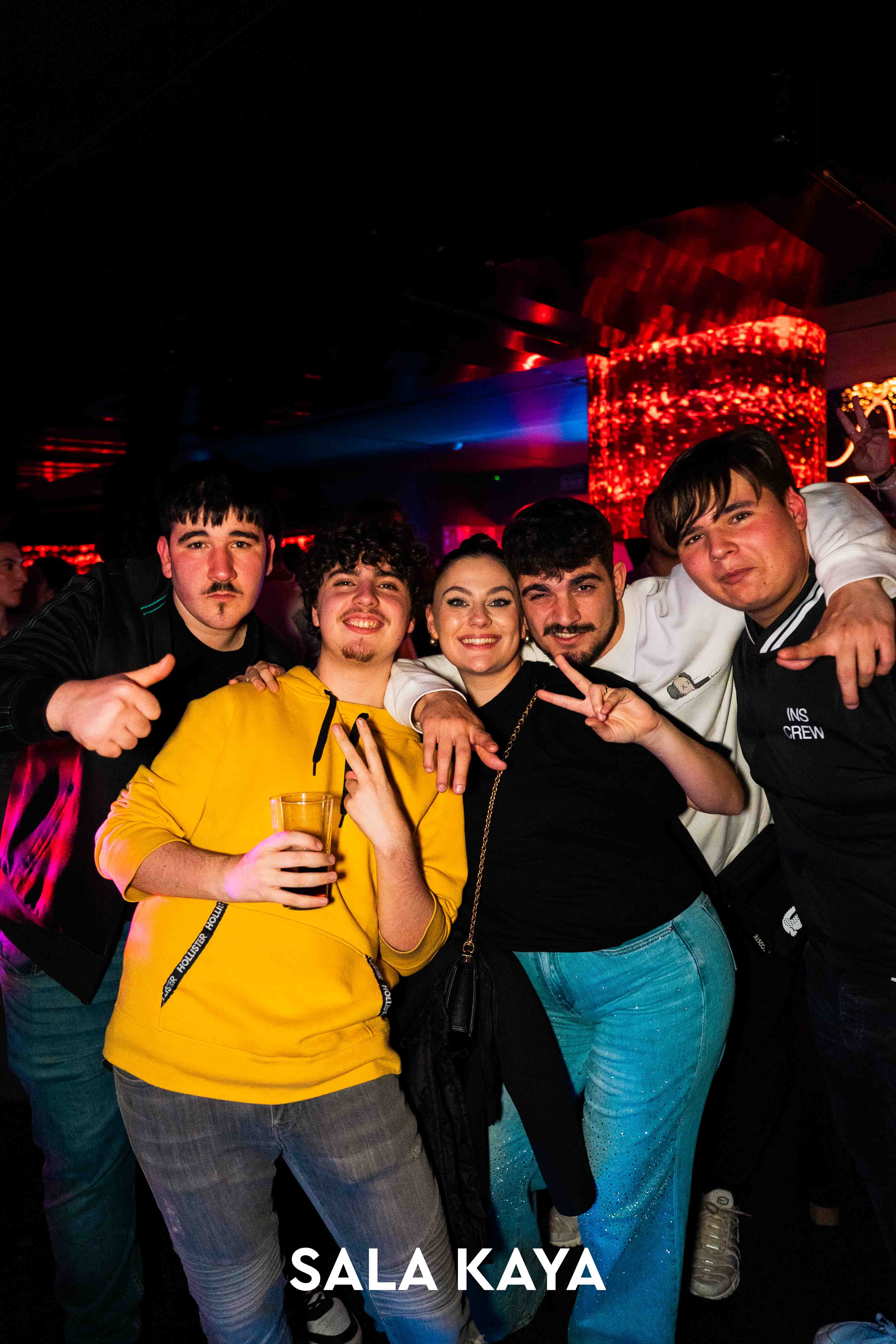 foto de público de HENRY MENDEZ