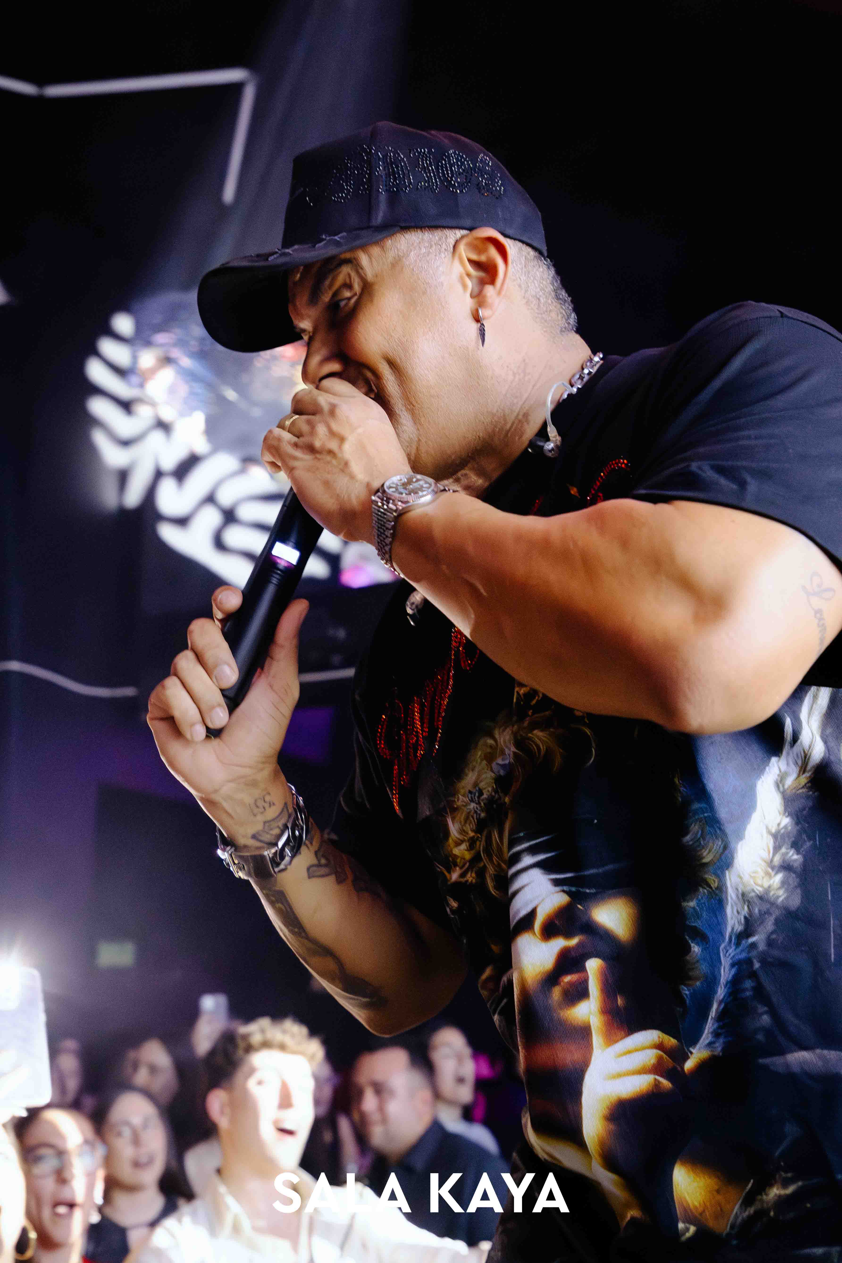 foto de público de HENRY MENDEZ