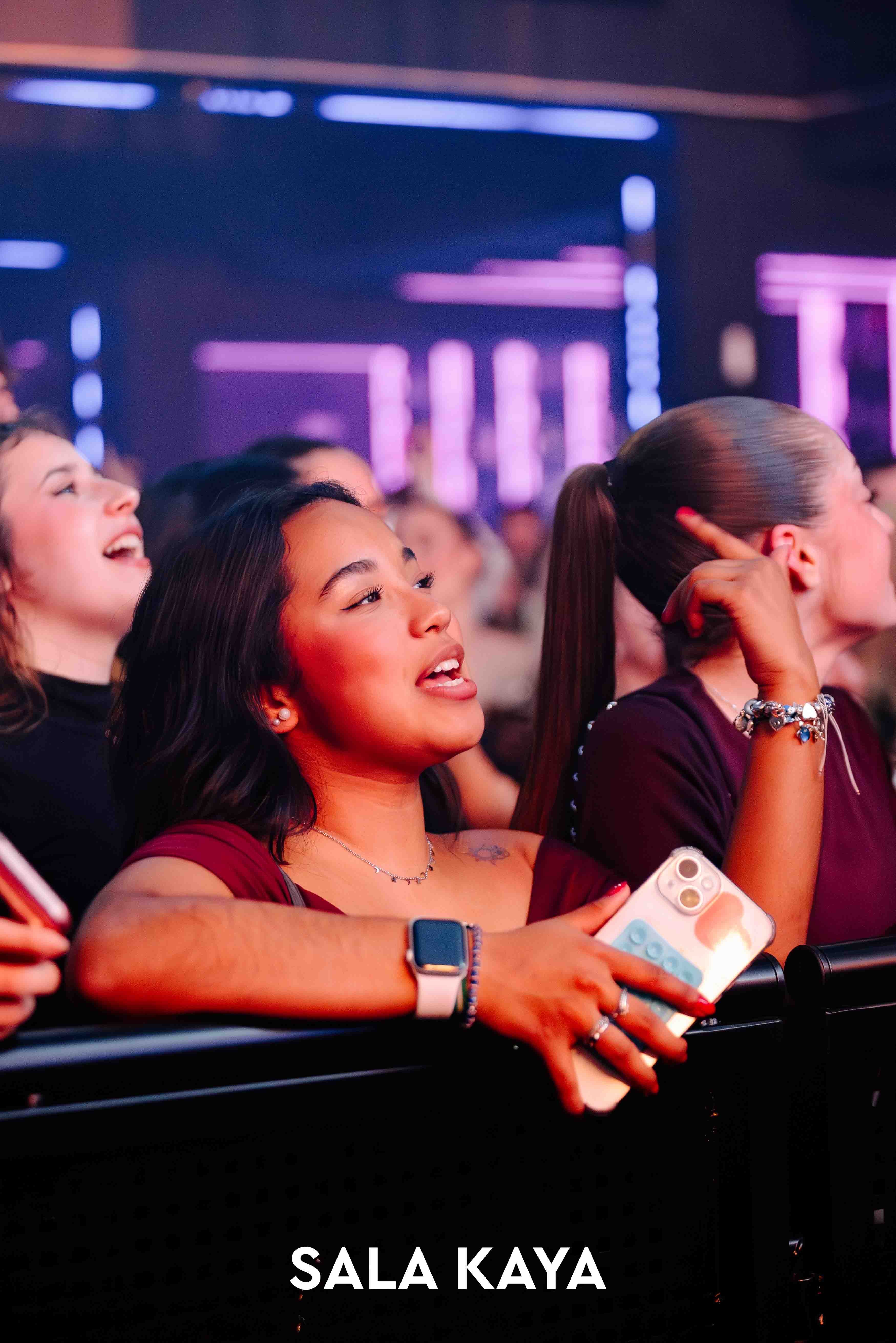 foto de público de HENRY MENDEZ