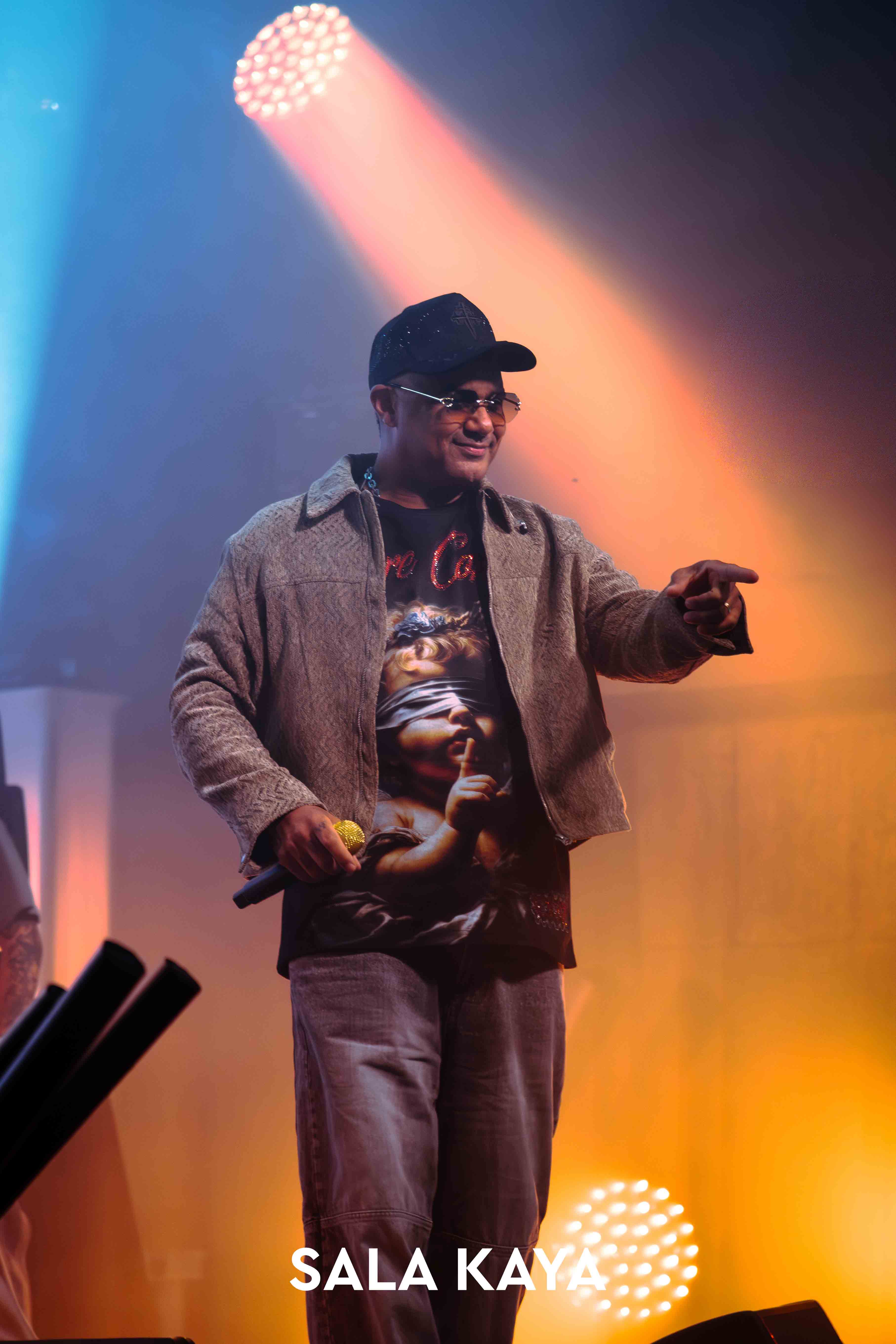 foto de público de HENRY MENDEZ