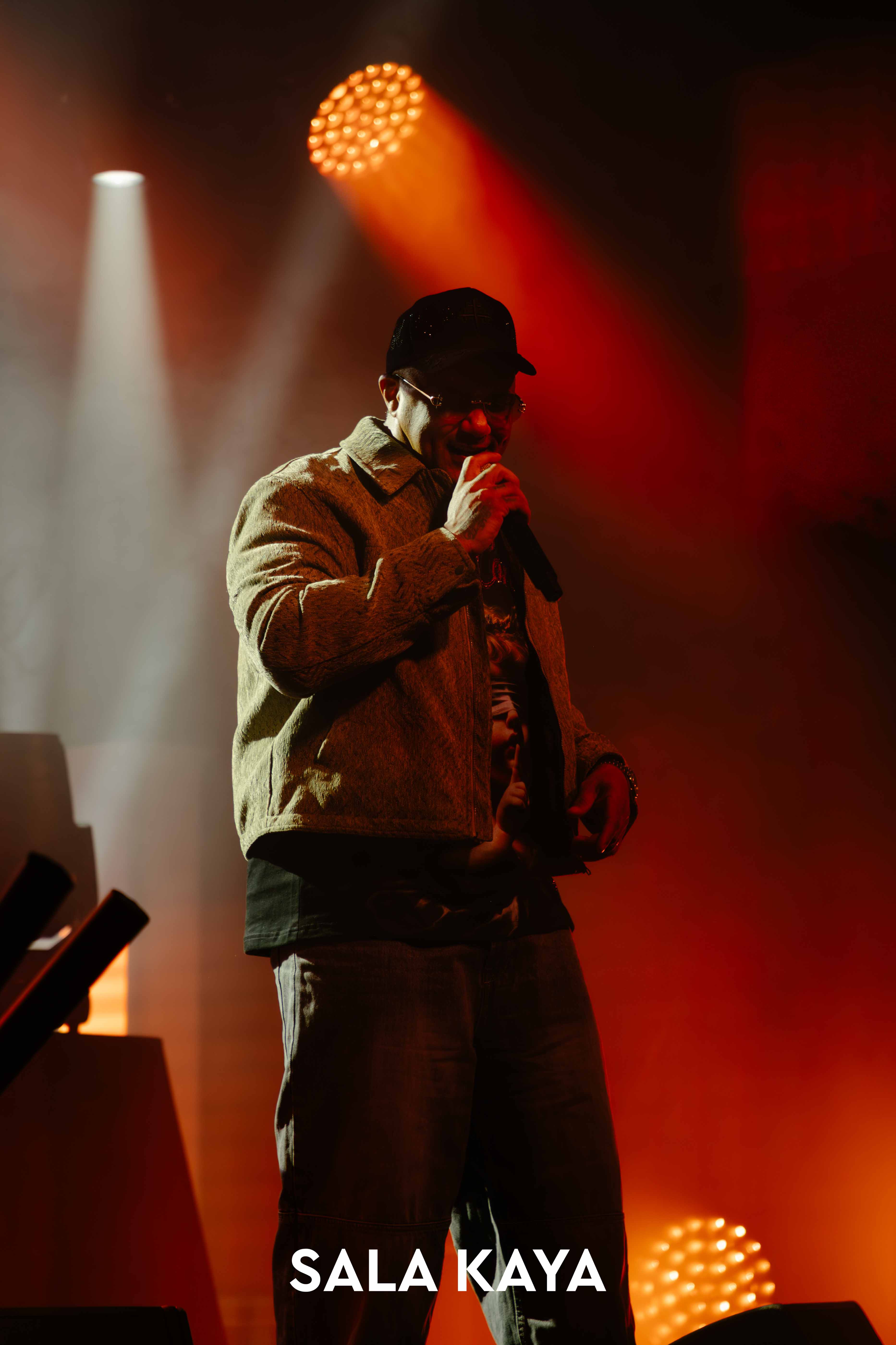 foto de público de HENRY MENDEZ