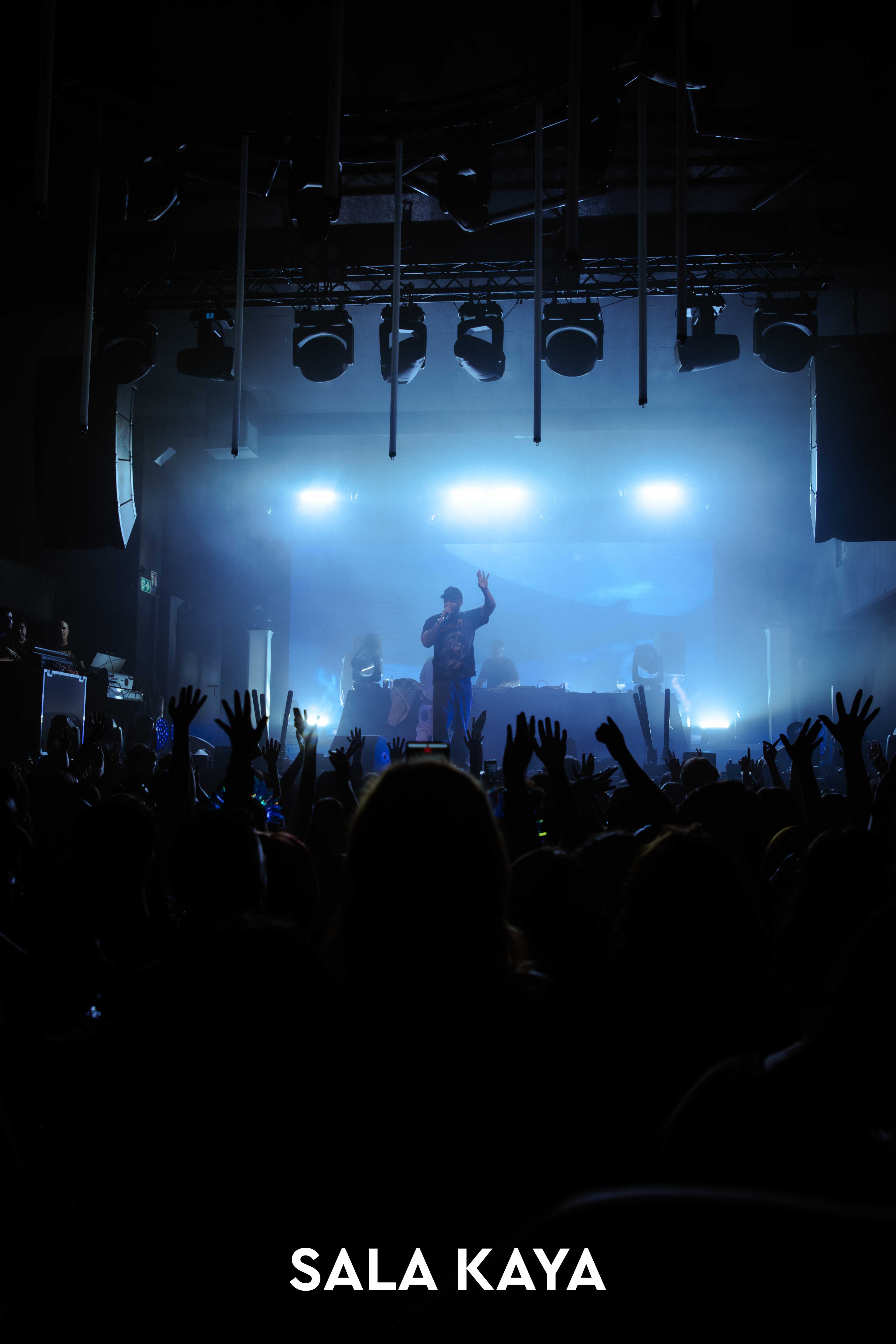 foto de público de HENRY MENDEZ