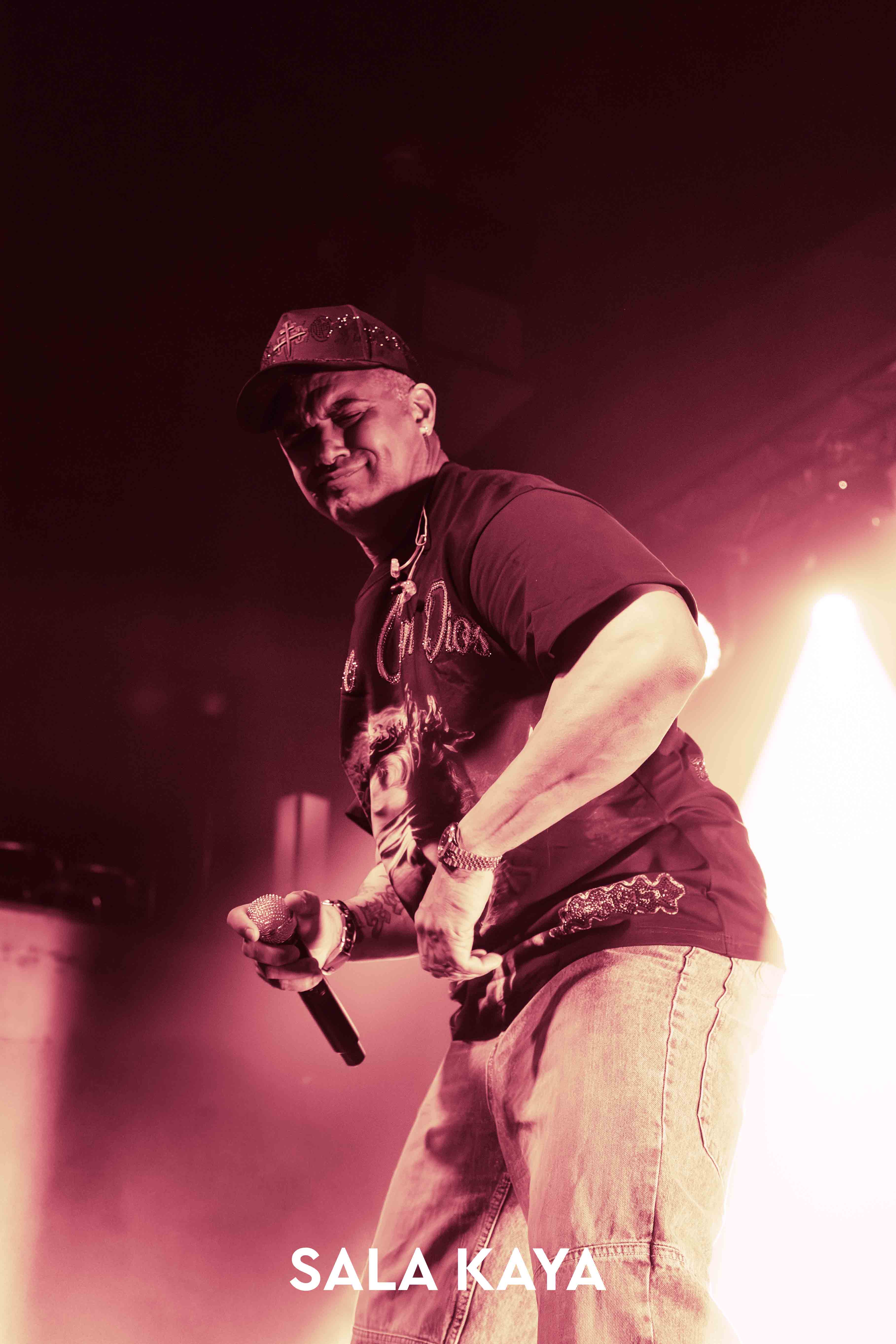 foto de público de HENRY MENDEZ