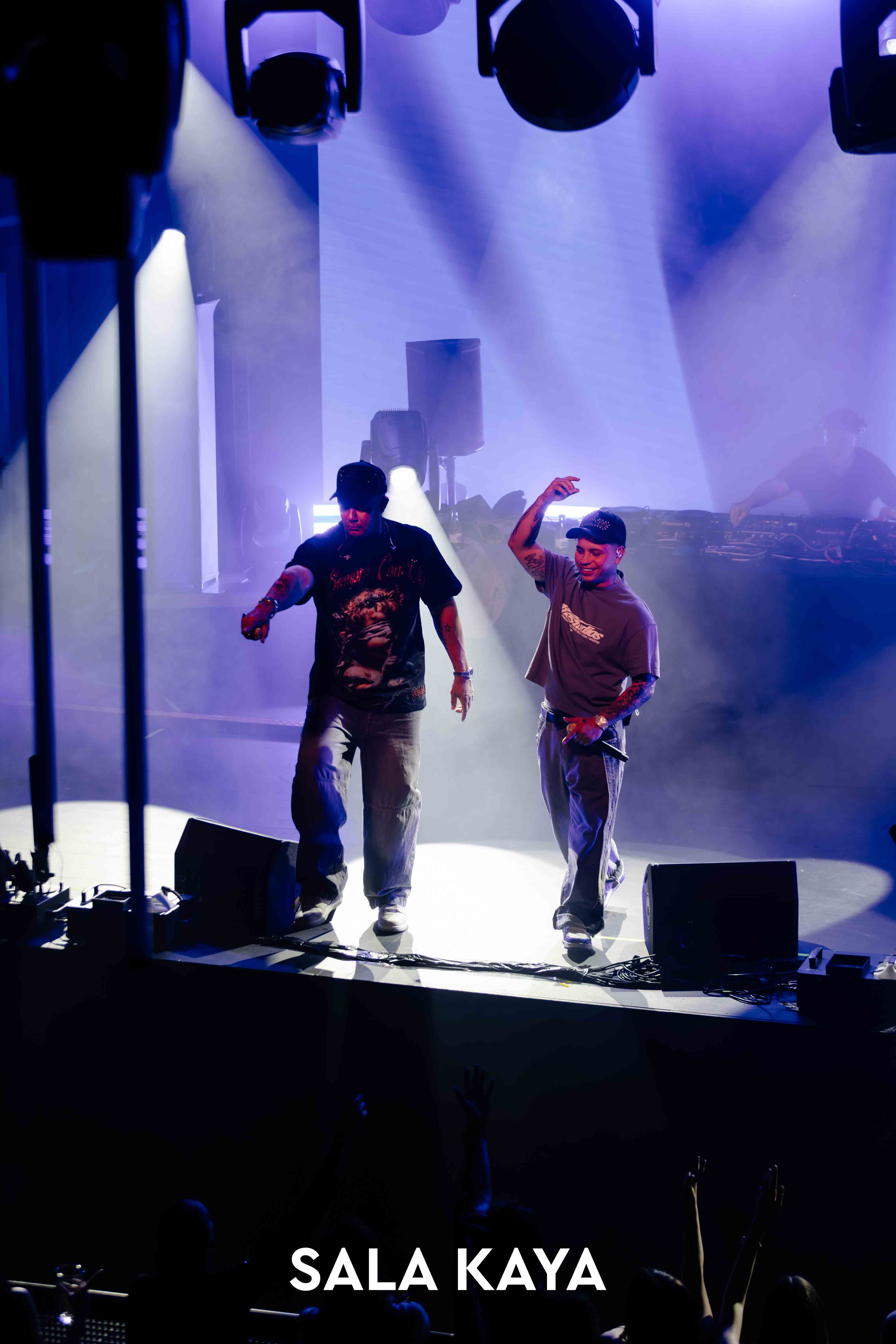 foto de público de HENRY MENDEZ