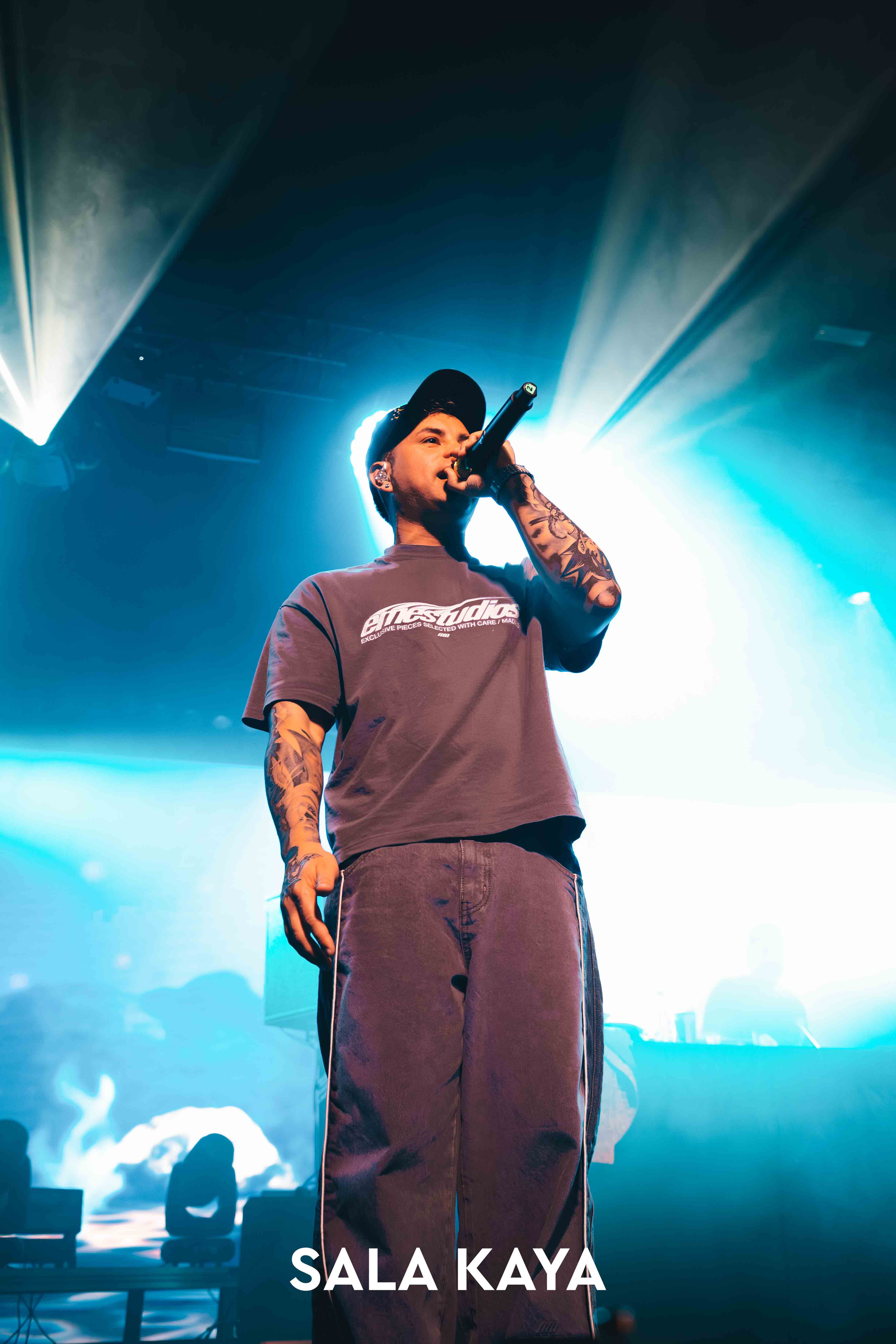 foto de público de HENRY MENDEZ