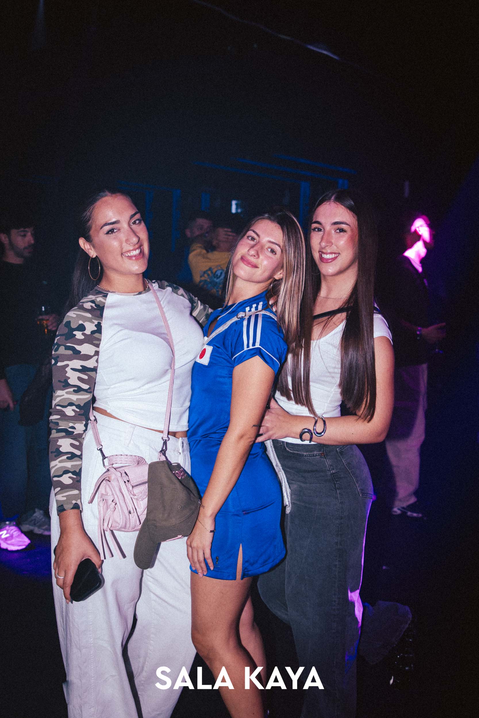 foto de público de REMEMBER REGGAETON VOL 8