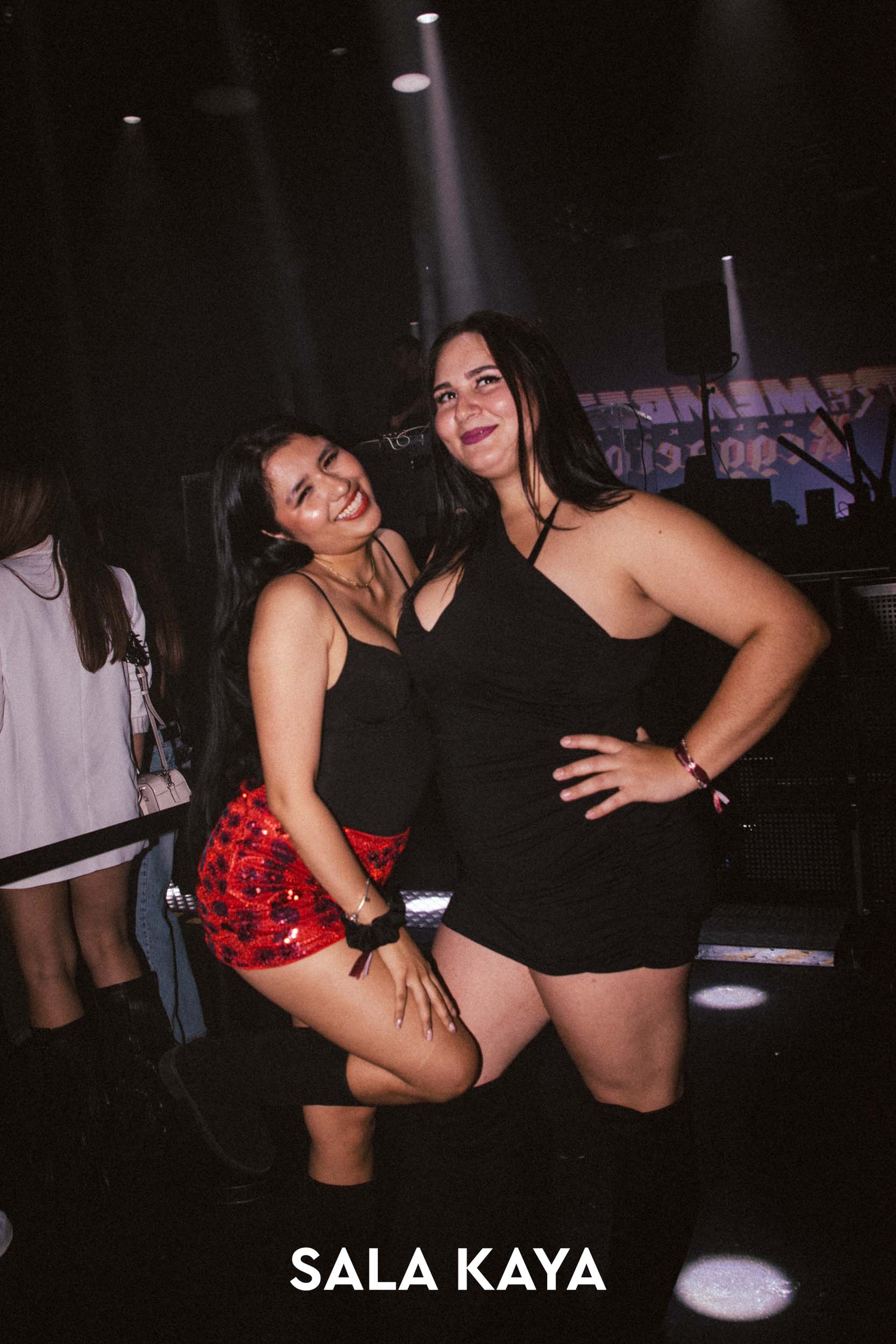foto de público de REMEMBER REGGAETON VOL 8