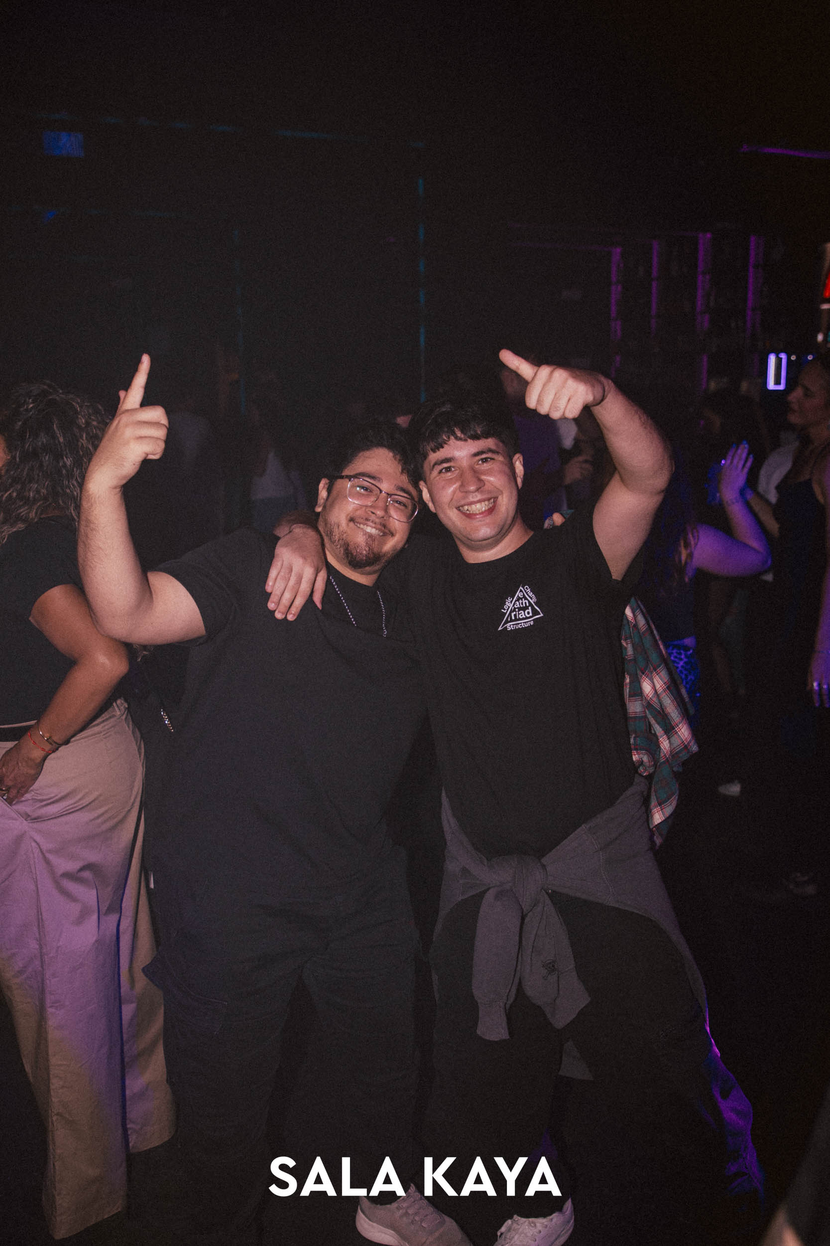 foto de público de REMEMBER REGGAETON VOL 8