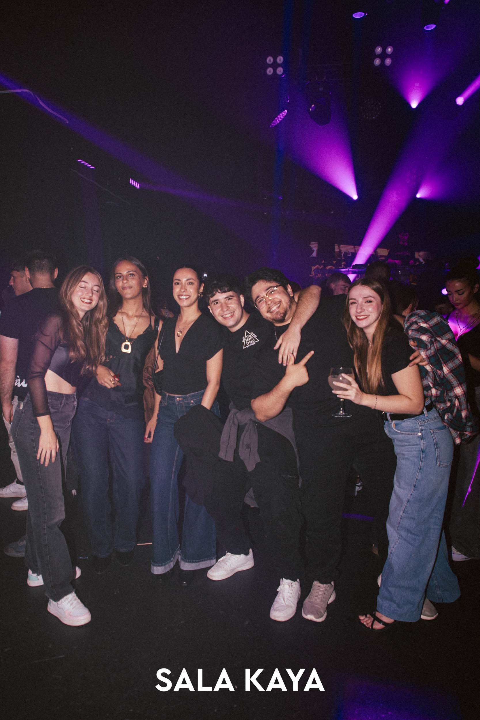 foto de público de REMEMBER REGGAETON VOL 8