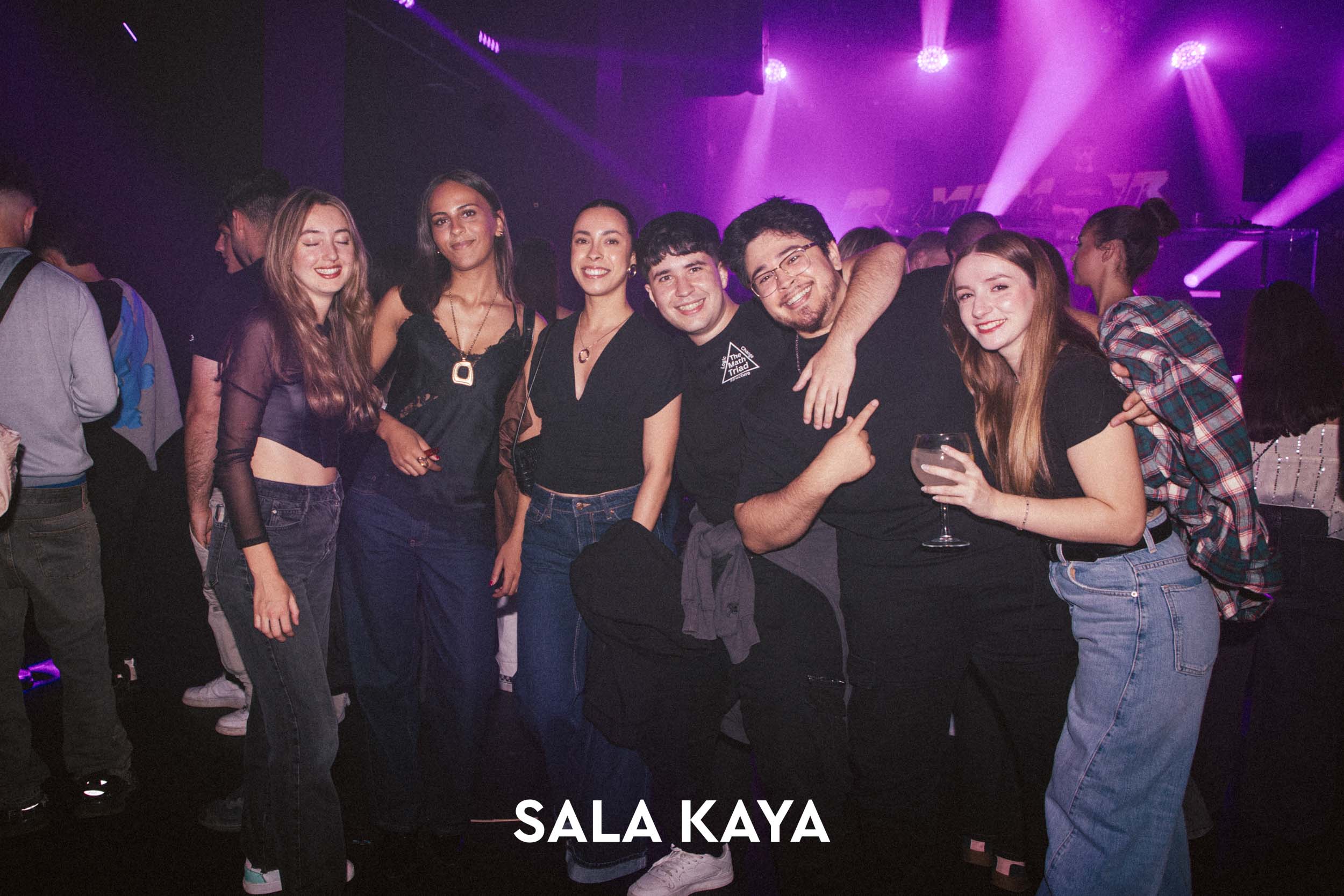 foto de público de REMEMBER REGGAETON VOL 8
