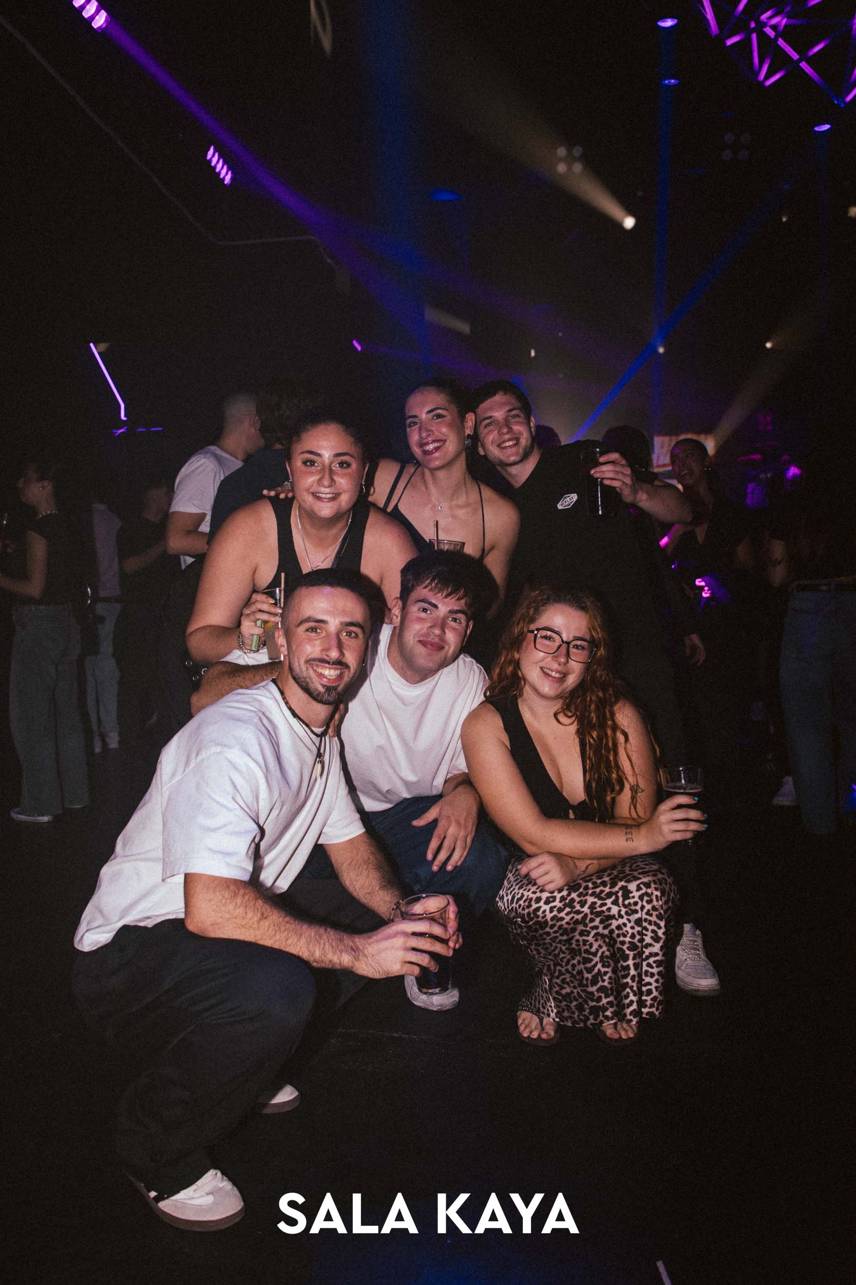 foto de público de REMEMBER REGGAETON VOL 8