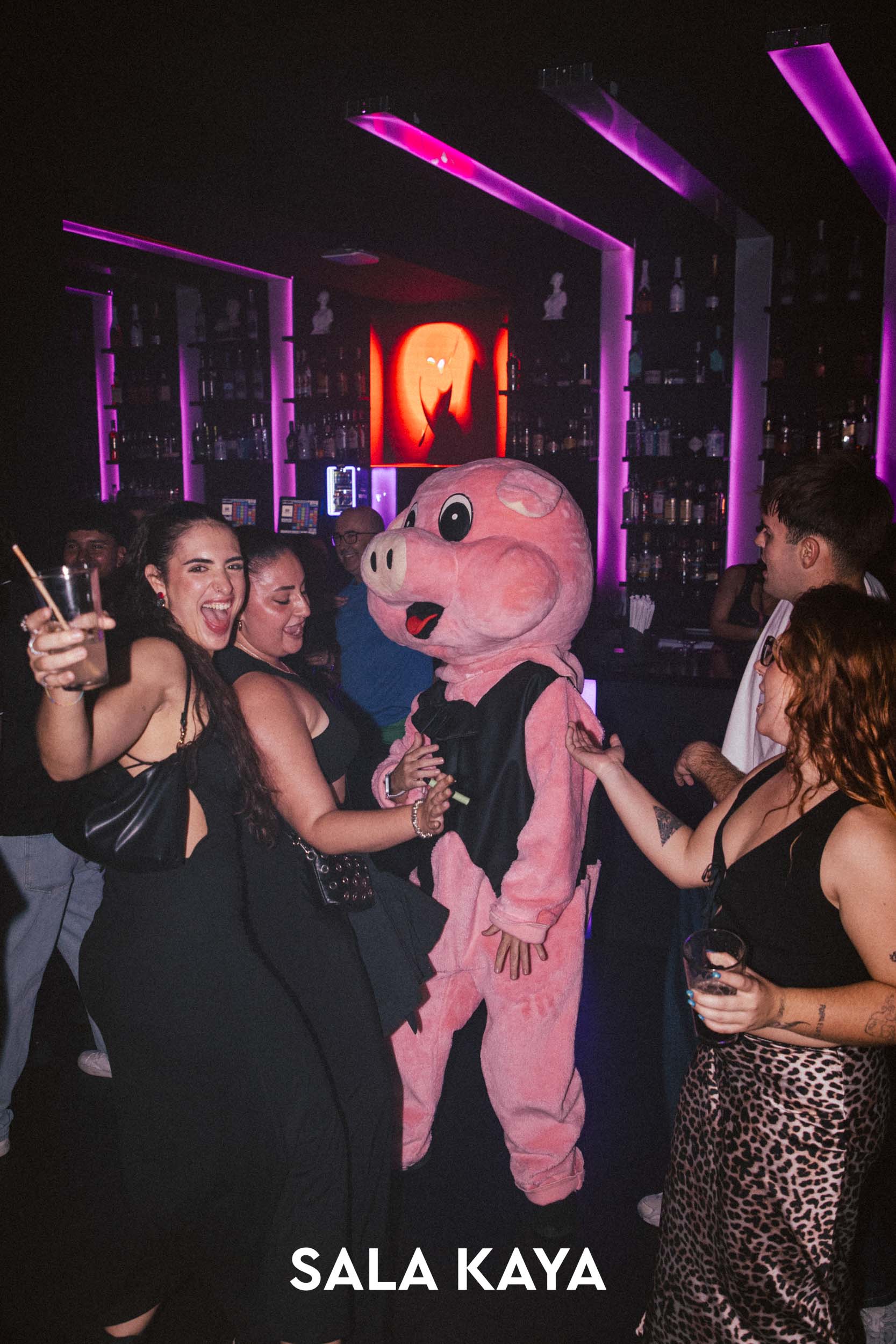 foto de público de REMEMBER REGGAETON VOL 8