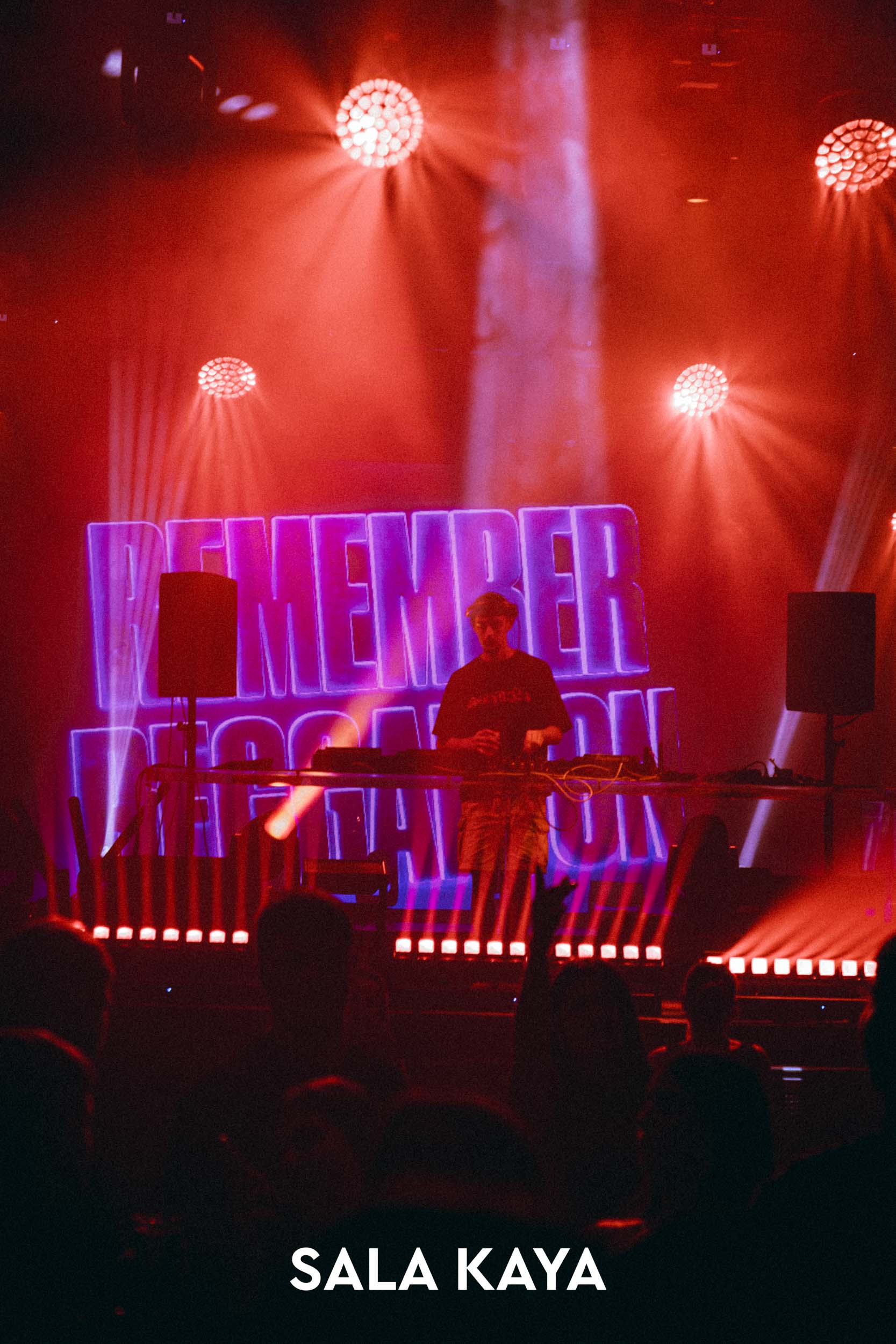 foto de público de REMEMBER REGGAETON VOL 8