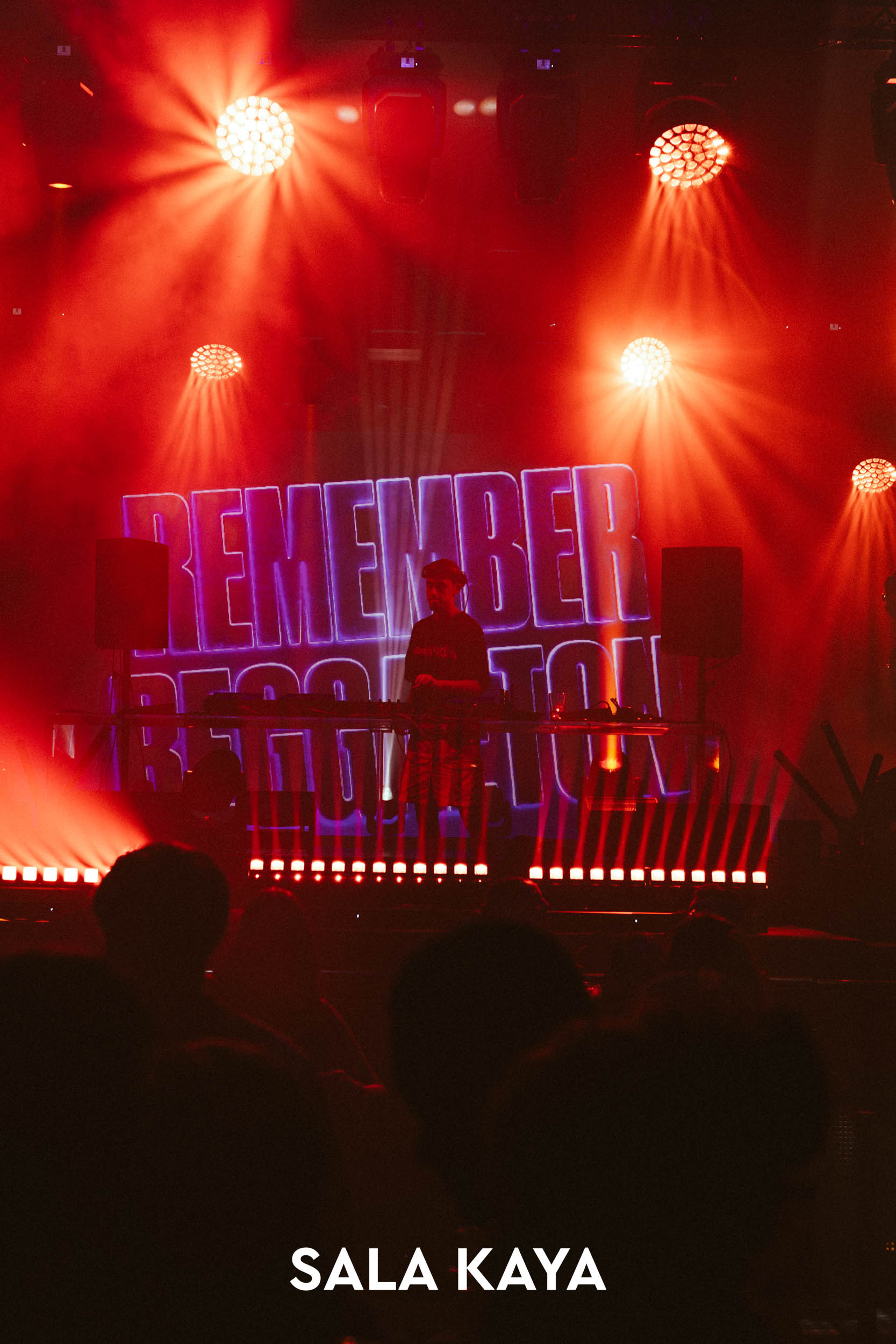 foto de público de REMEMBER REGGAETON VOL 8