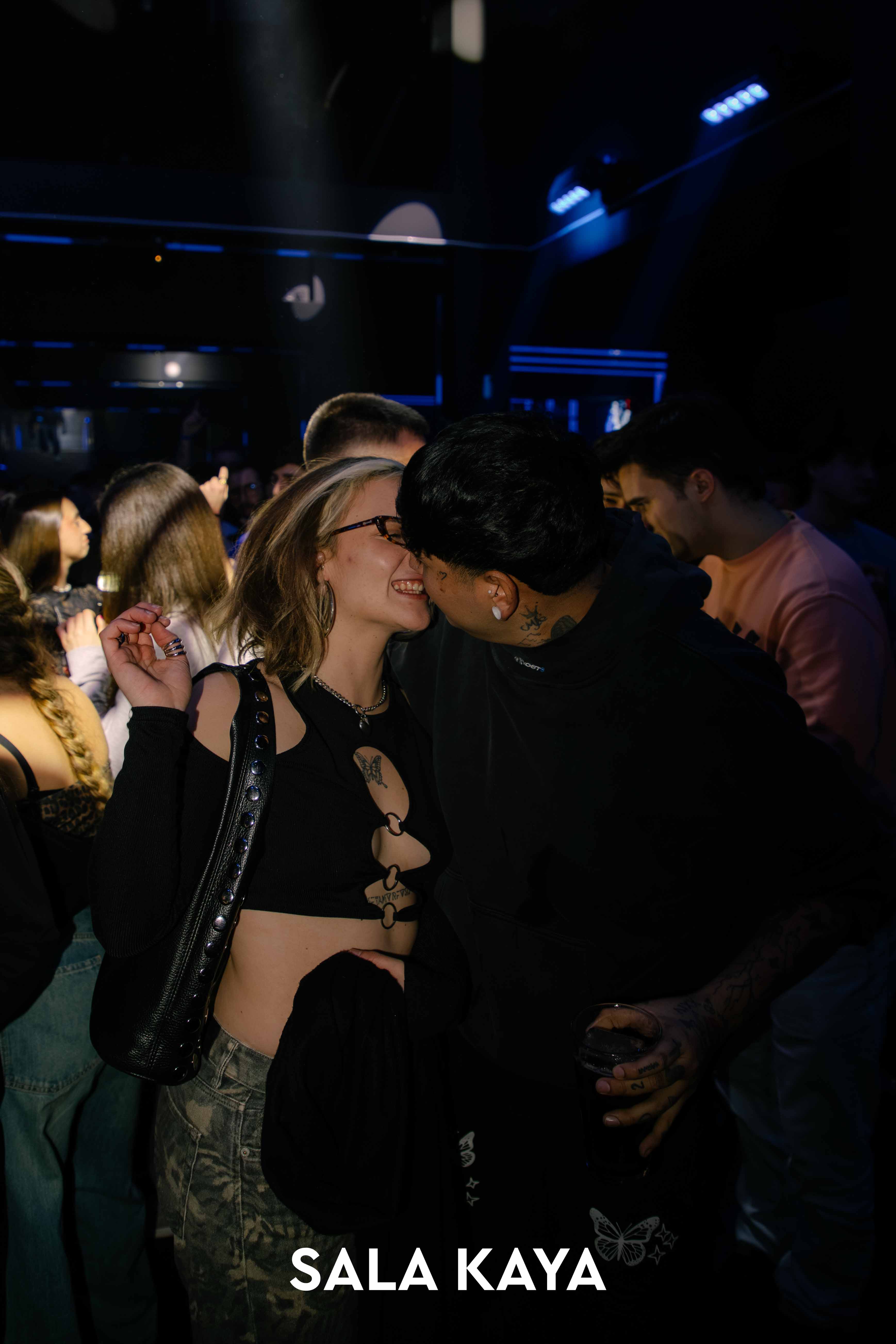 foto de público de KSTYLE Y CARLOS PEREZ