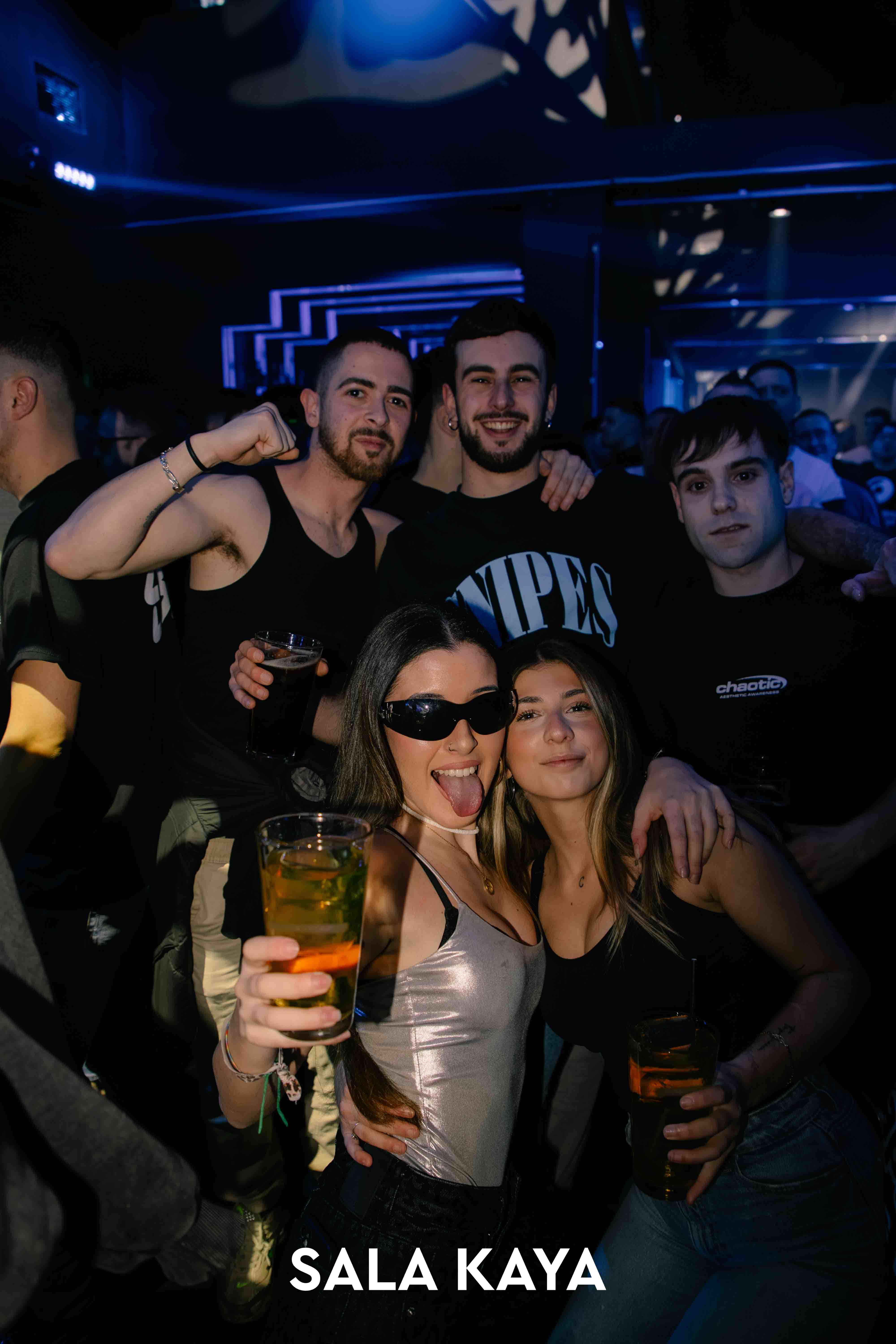 foto de público de KSTYLE Y CARLOS PEREZ