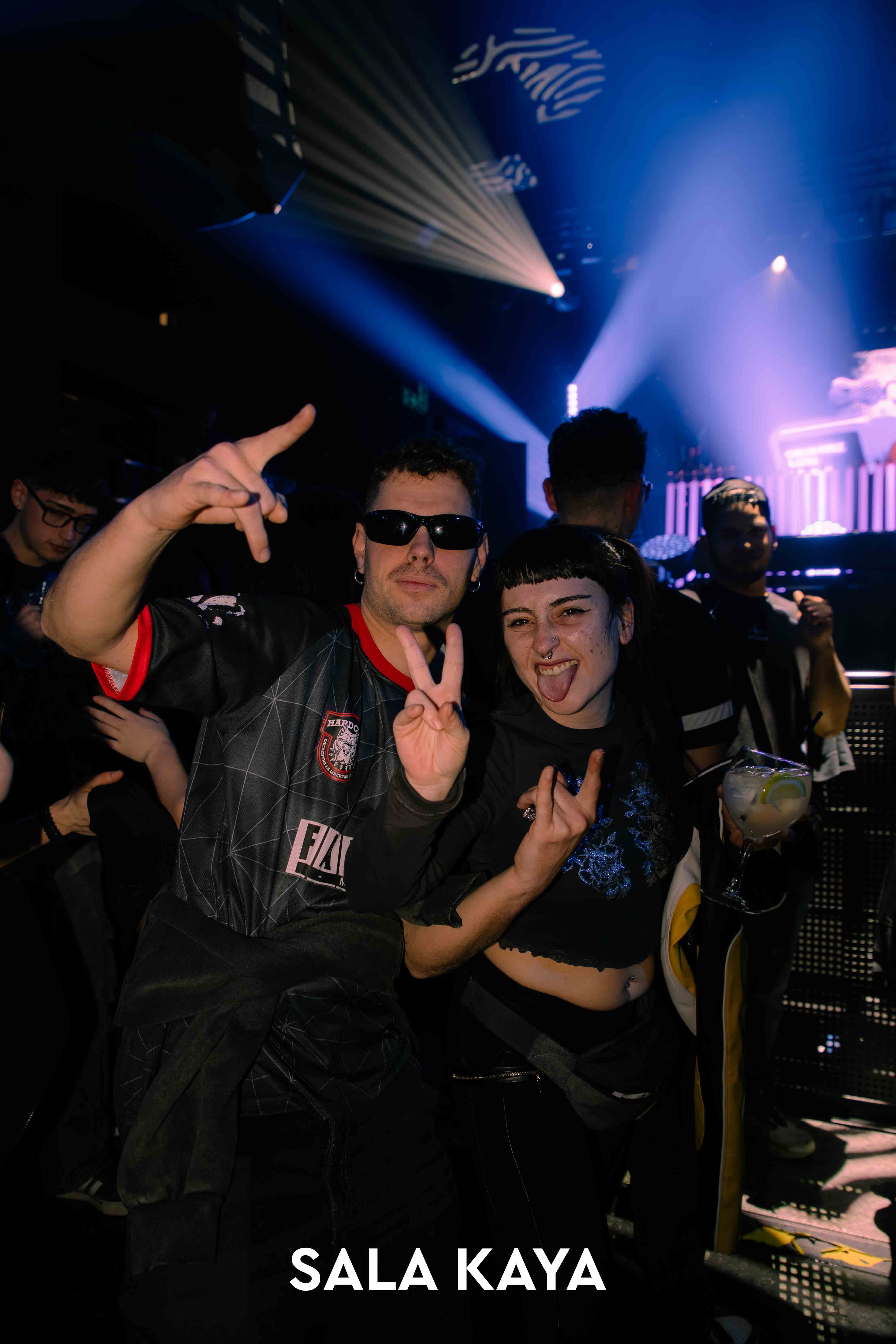 foto de público de KSTYLE Y CARLOS PEREZ