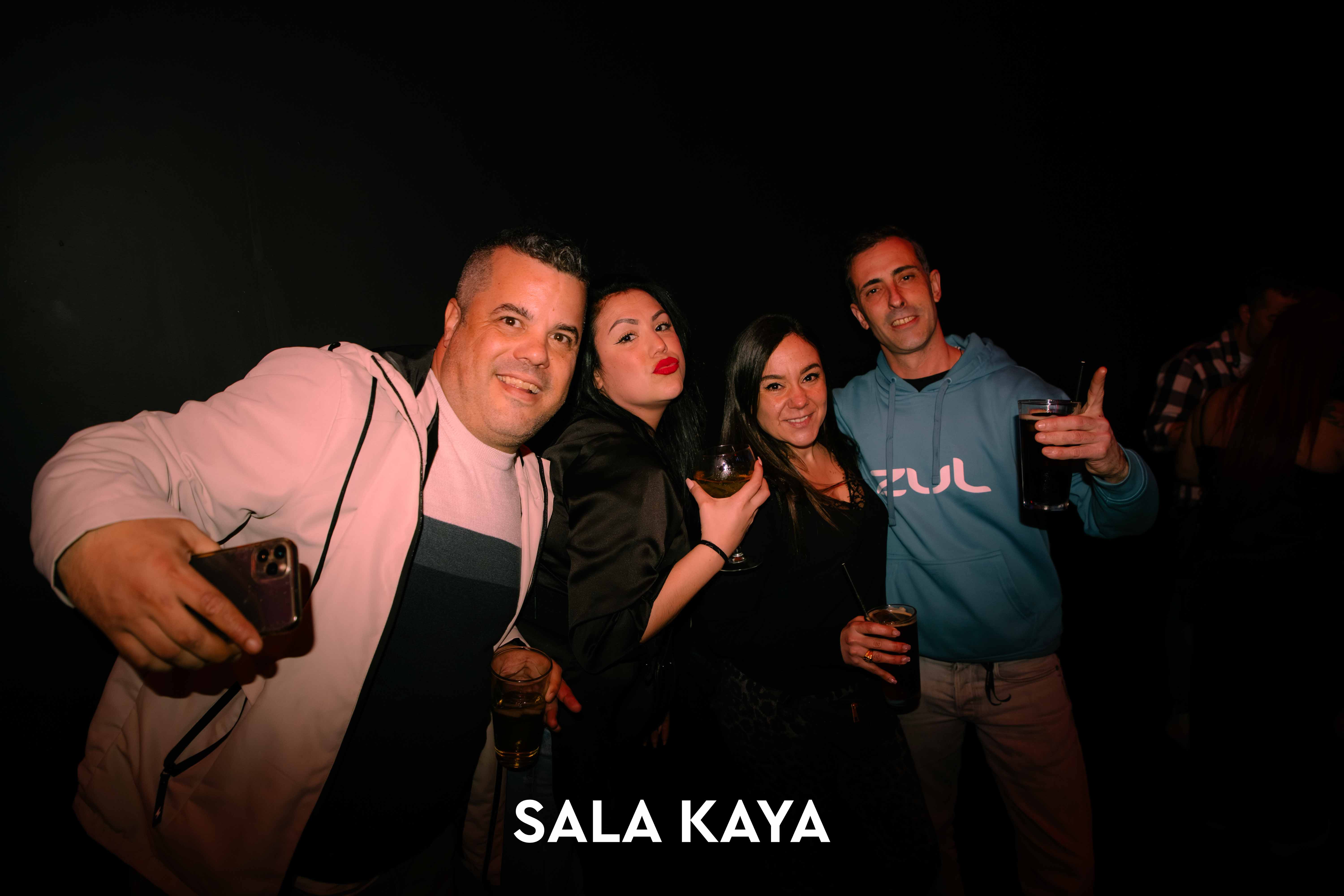 foto de público de KSTYLE Y CARLOS PEREZ