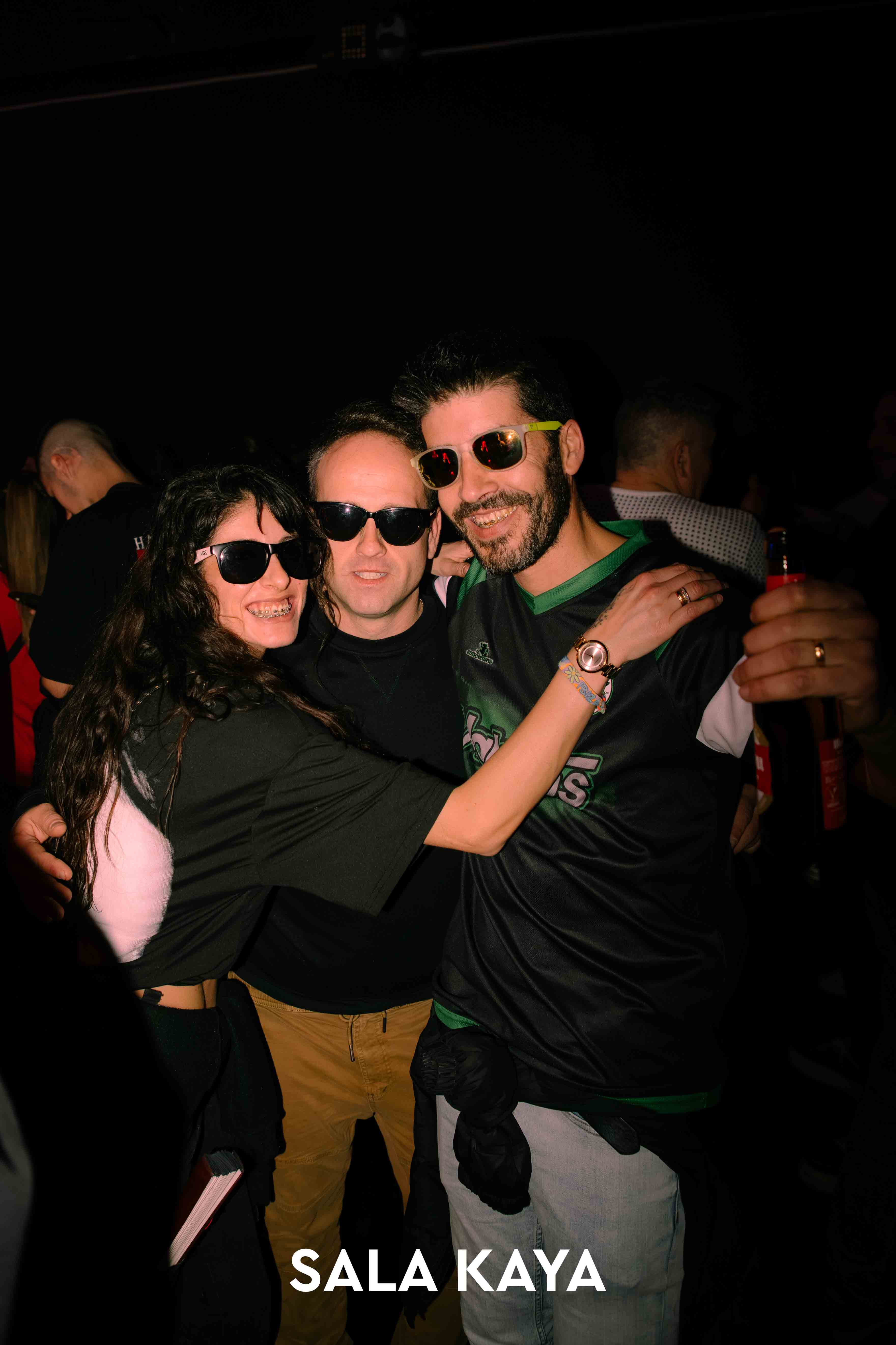 foto de público de KSTYLE Y CARLOS PEREZ