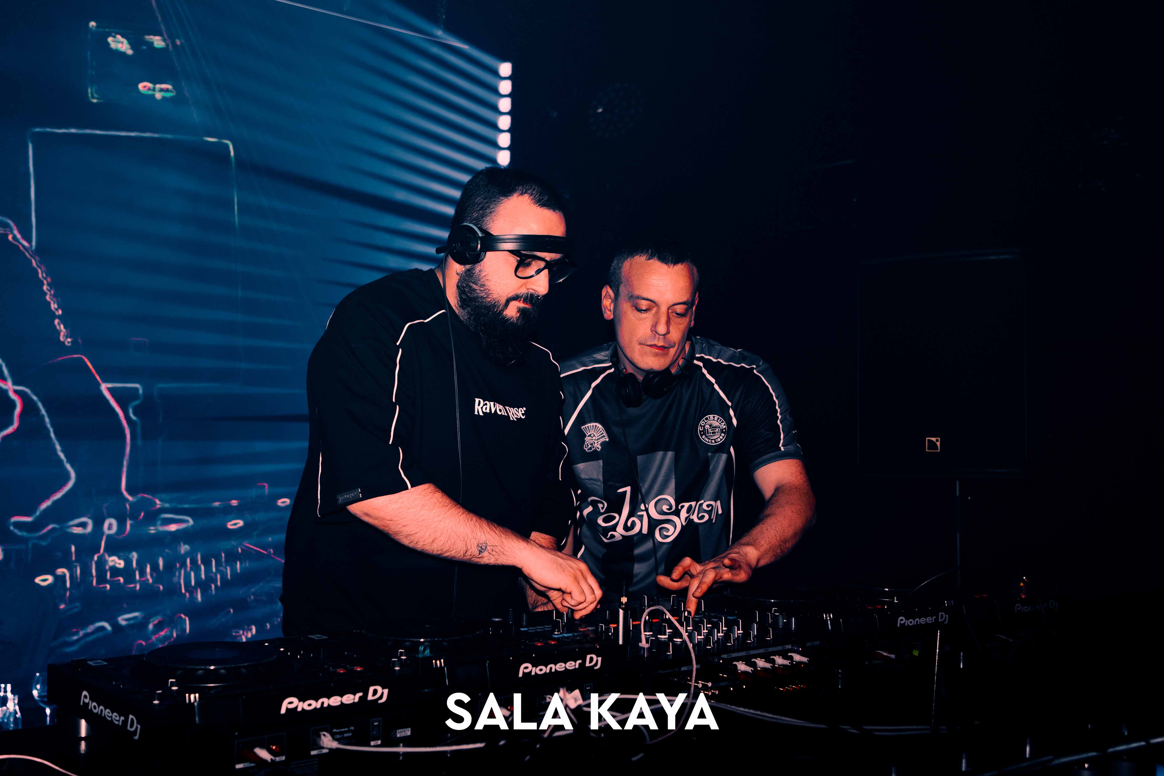 foto de público de KSTYLE Y CARLOS PEREZ