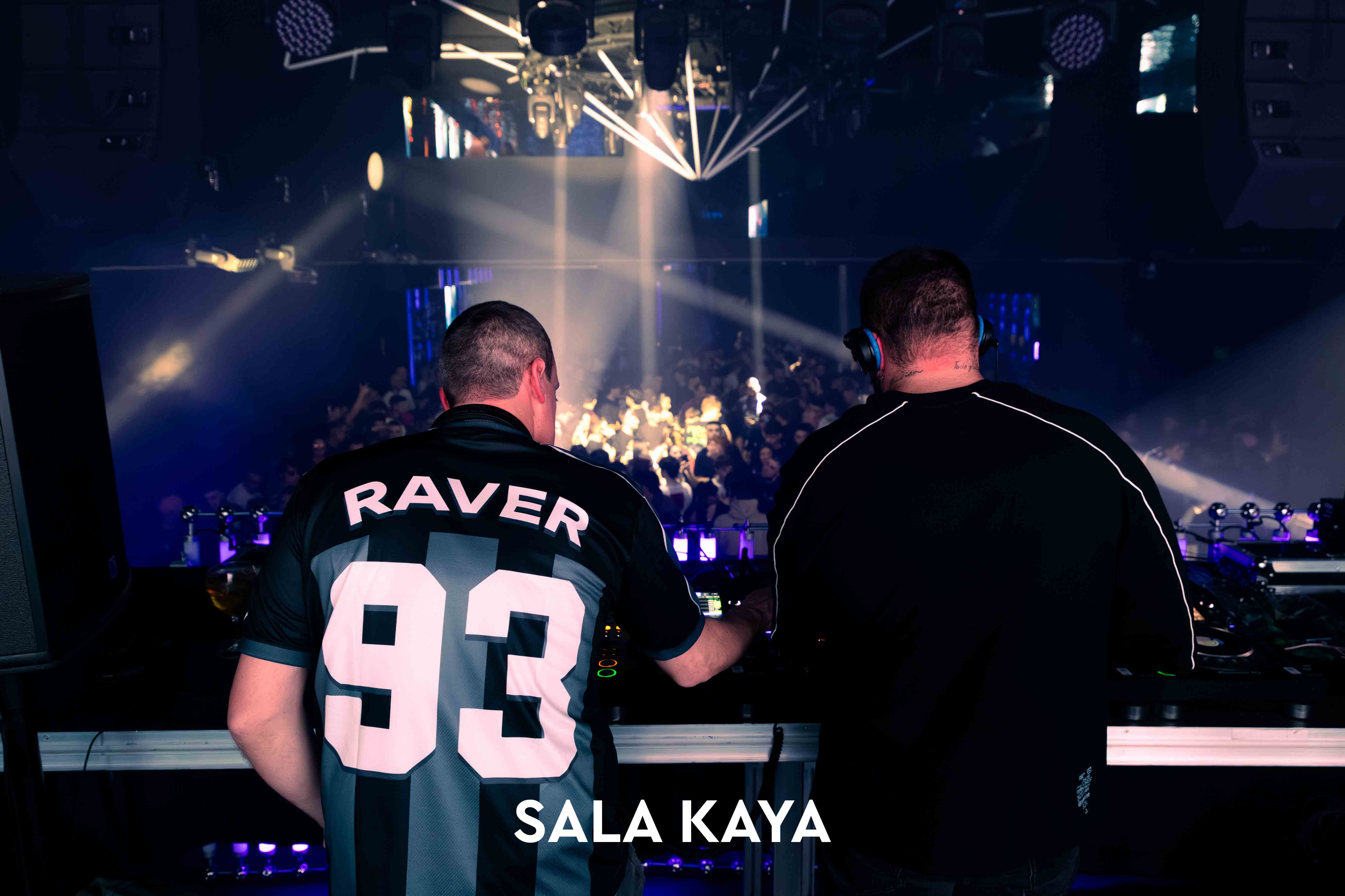 foto de público de KSTYLE Y CARLOS PEREZ