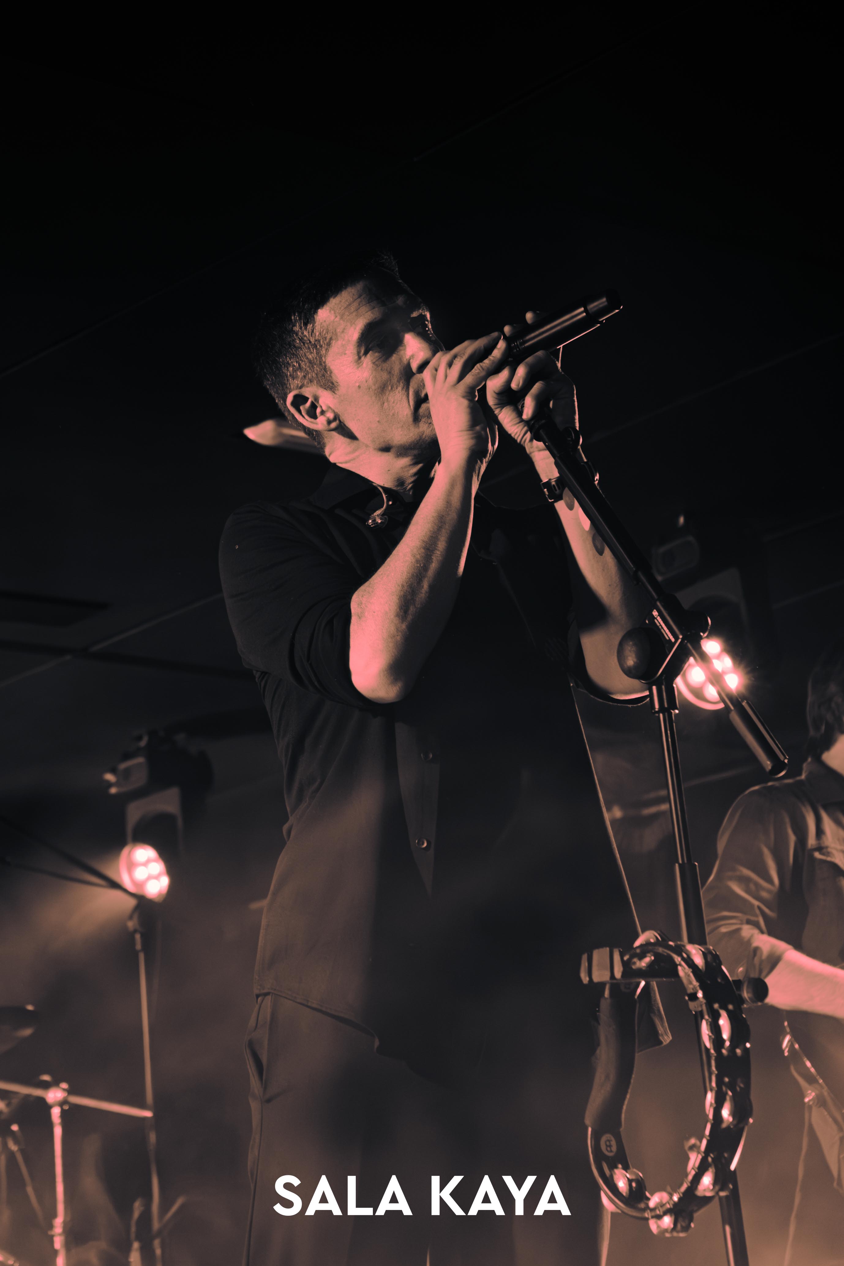 foto de público de MALDITA NEREA