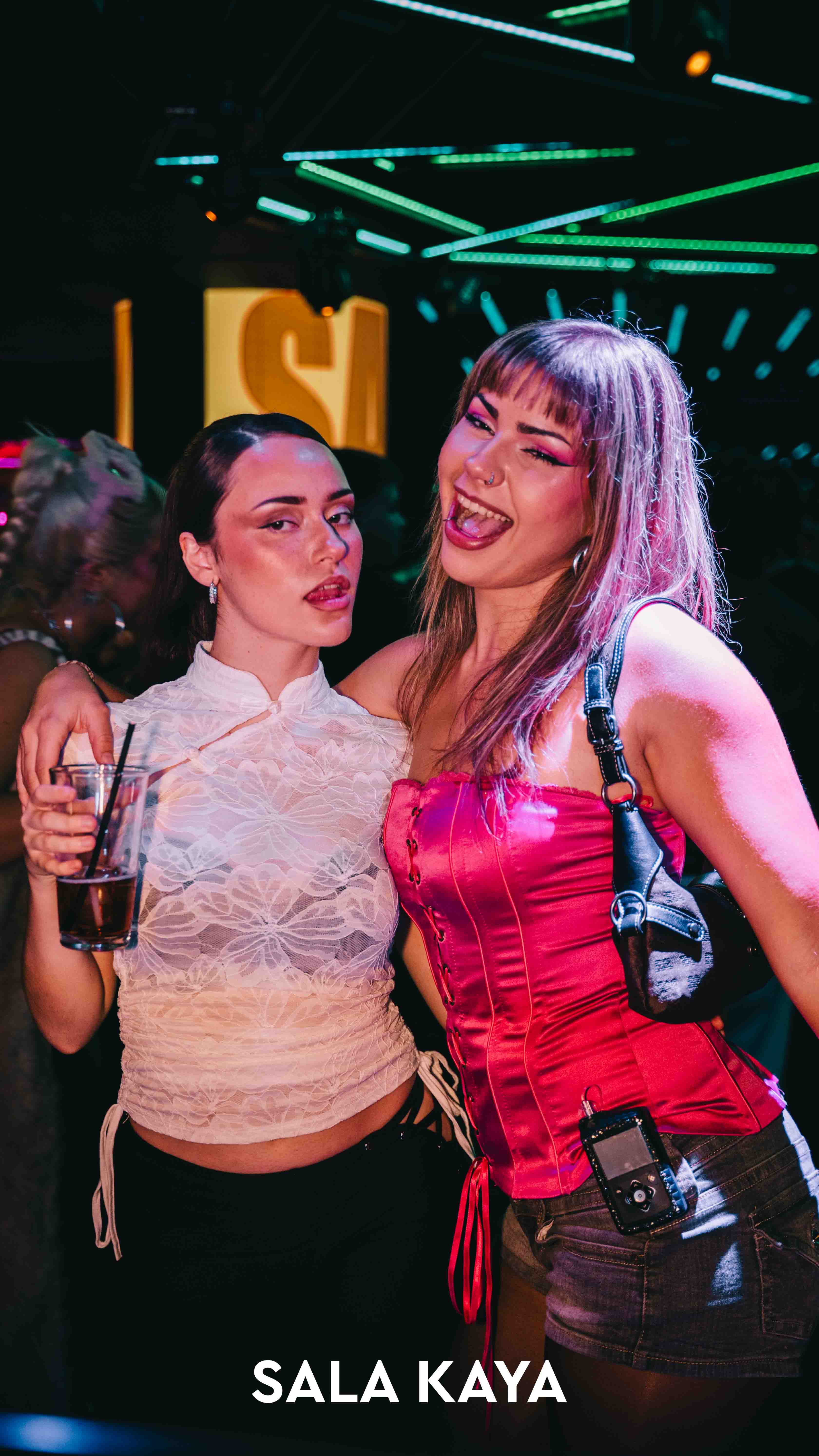 foto de público de METRIKA